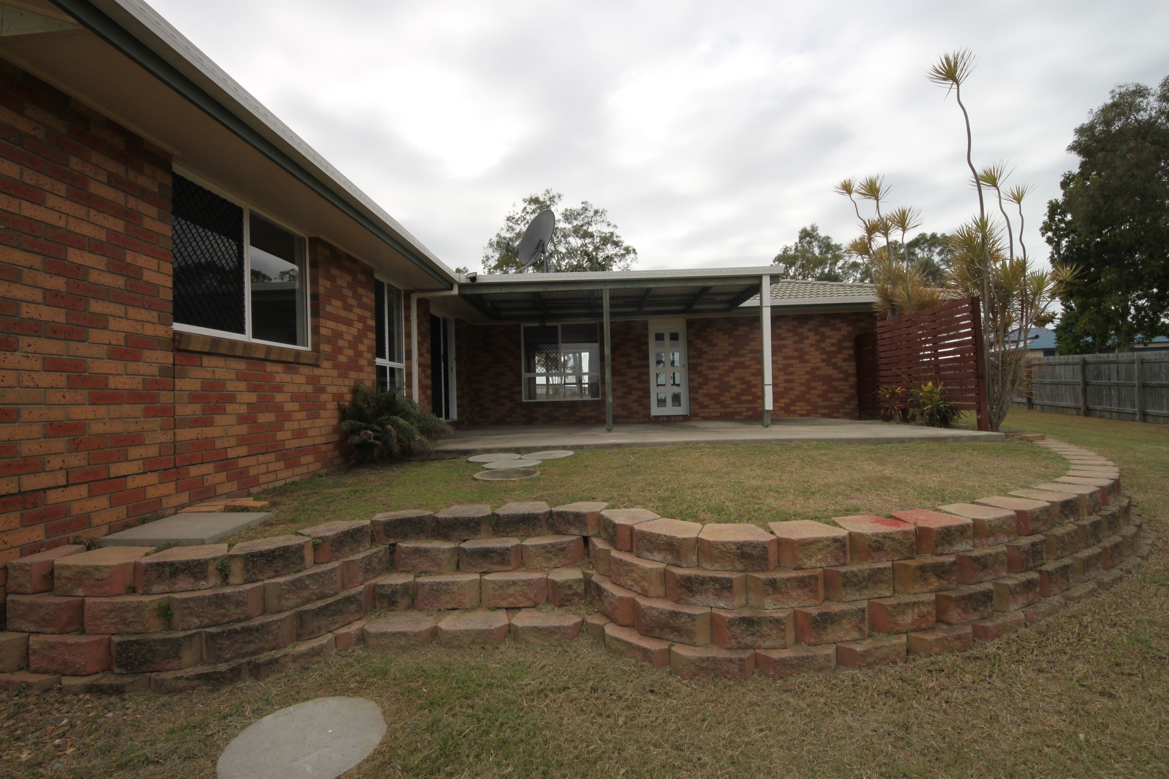33 Glen Eden Drive, Glen Eden QLD 4680, Glen Eden - Thumbnail 2