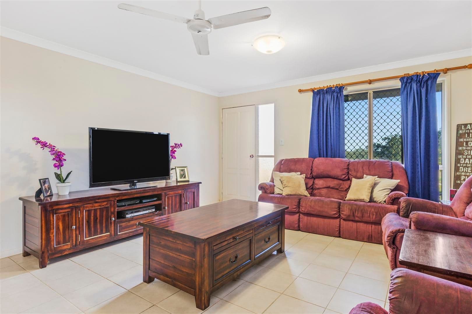 18 Latimer Avenue, Gracemere QLD 4702, Gracemere - Thumbnail 5