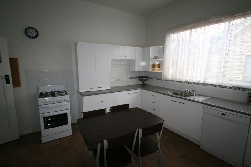 5 Hart Street, Rochester VIC 3561, Rochester - Thumbnail 2