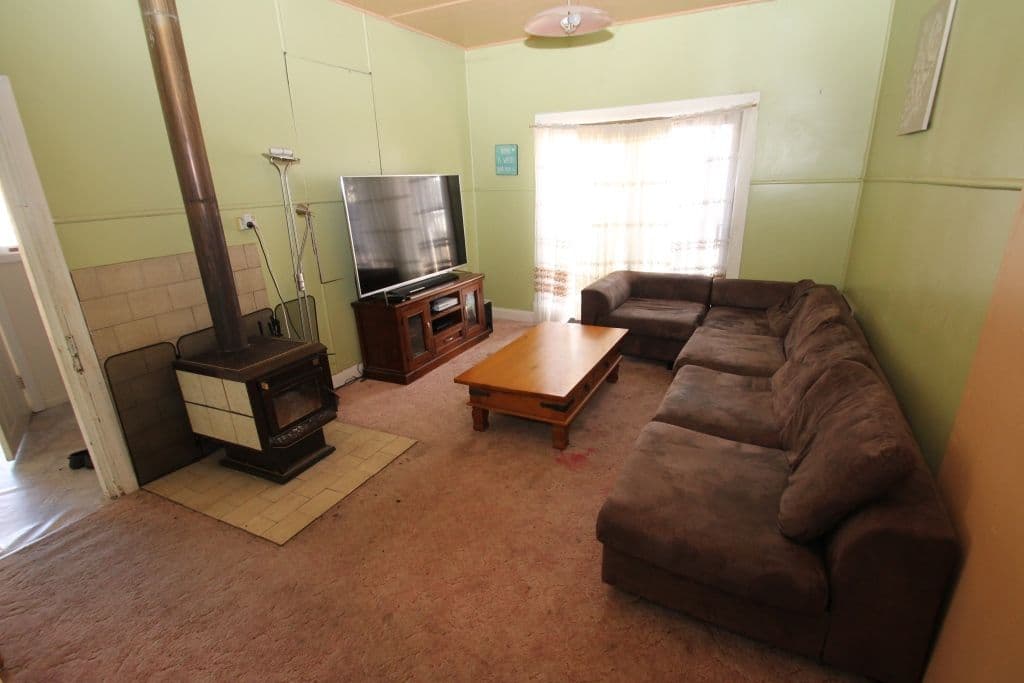6 Coronation Avenue, Werris Creek - Thumbnail 2