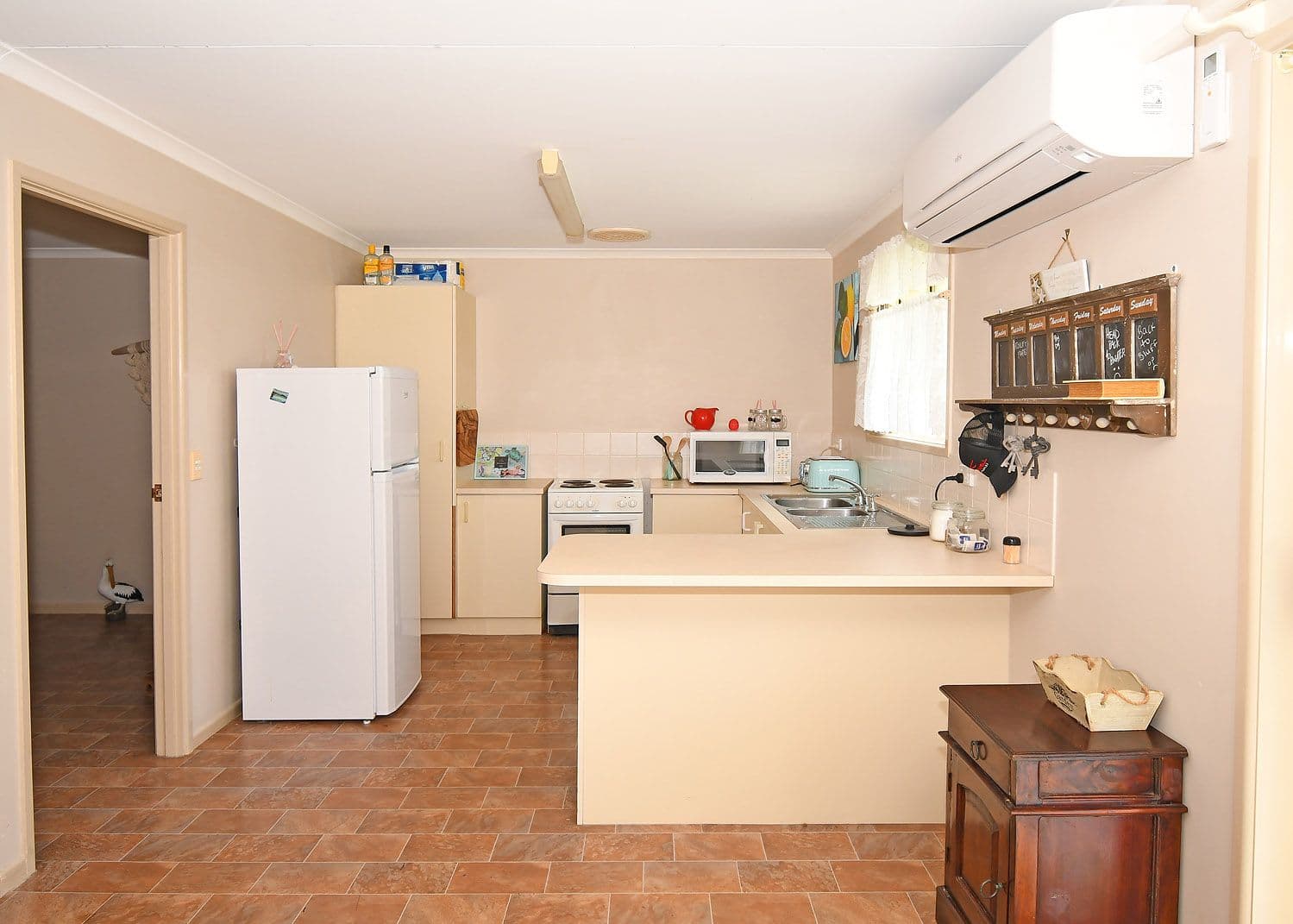 23 Tristania Crescent, Urangan QLD 4655, Urangan - Thumbnail 4