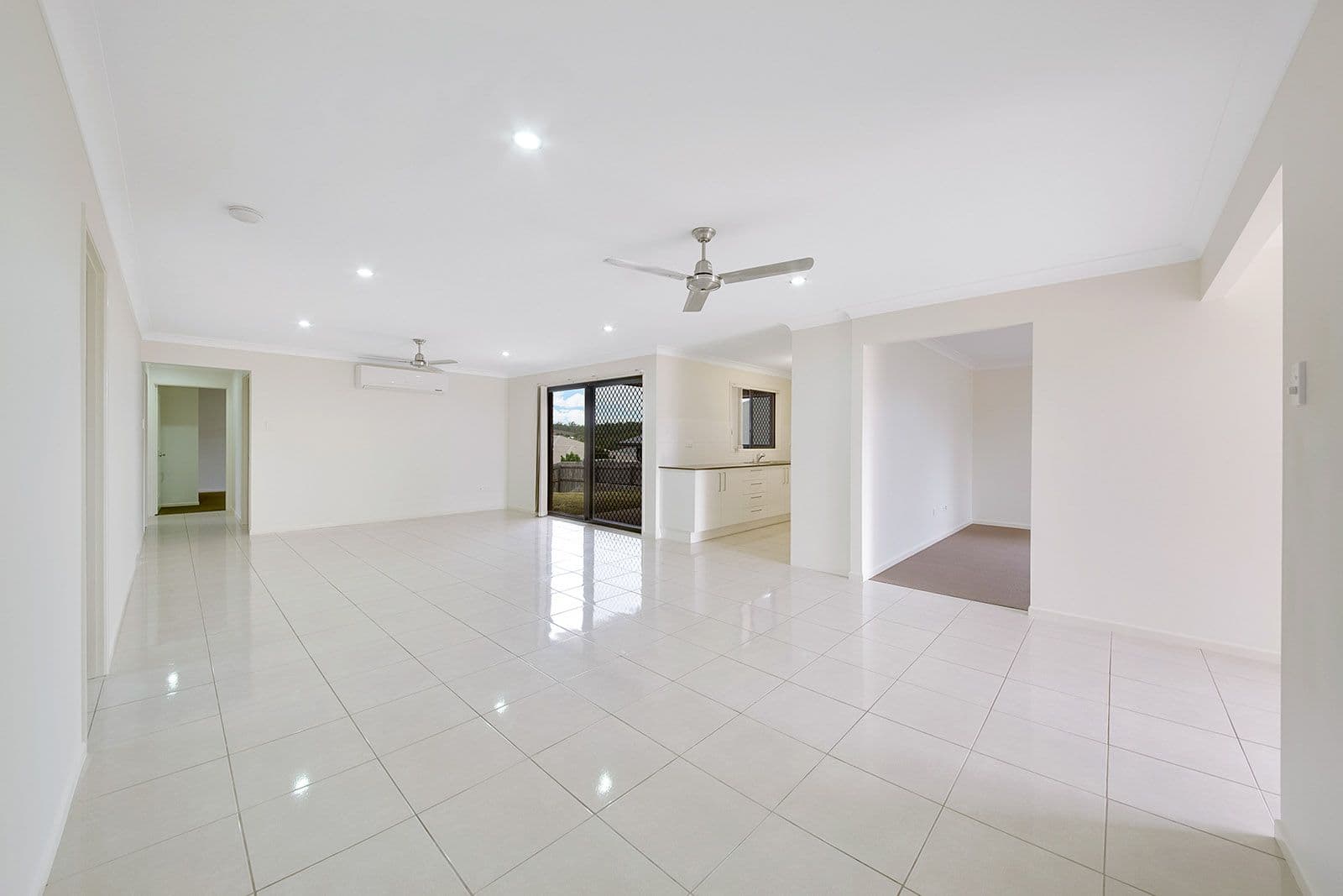 29 Briffney Street, Kirkwood QLD 4680, Kirkwood - Thumbnail 3