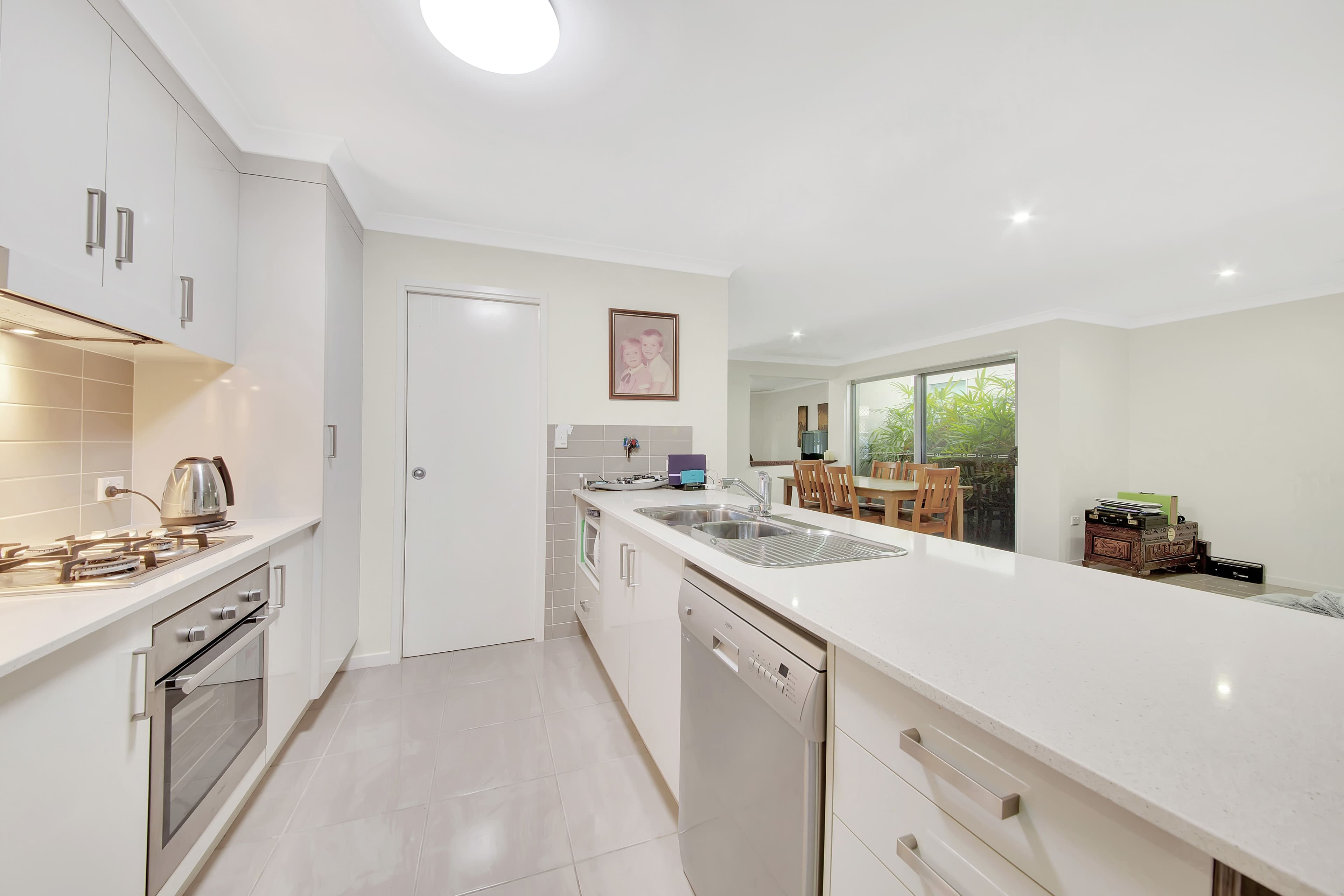 5 Sundowner Road, Clinton QLD 4680, Clinton - Thumbnail 3