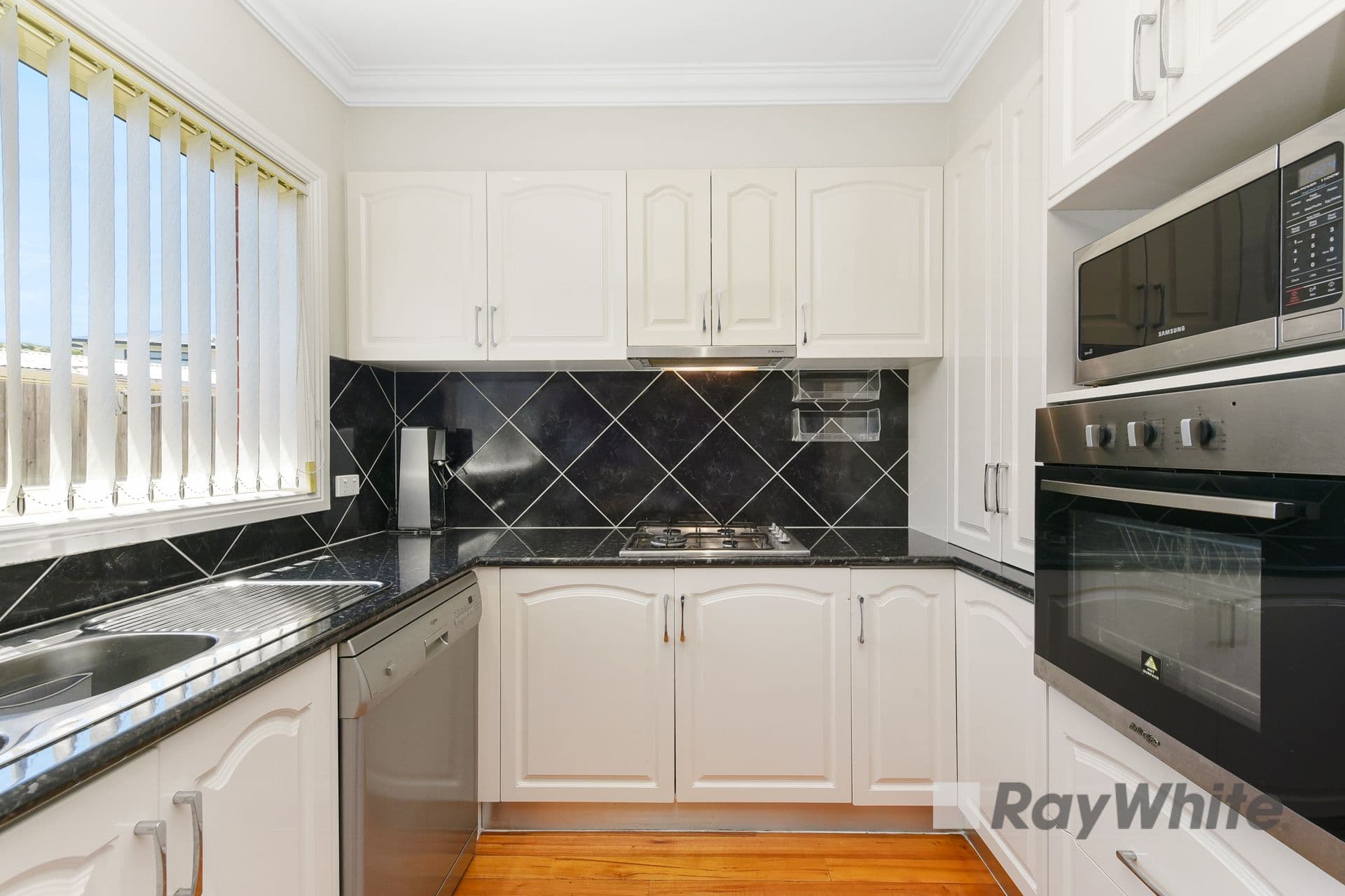 1A Plover Court, Endeavour Hills VIC 3802, Endeavour Hills - Thumbnail 5