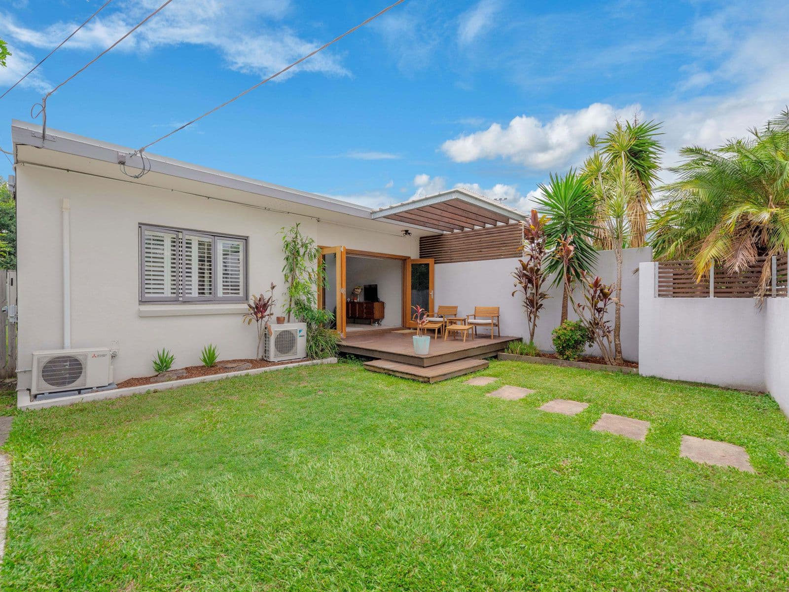 10 Adina Street, Norman Park QLD 4170, Norman Park - Thumbnail 2