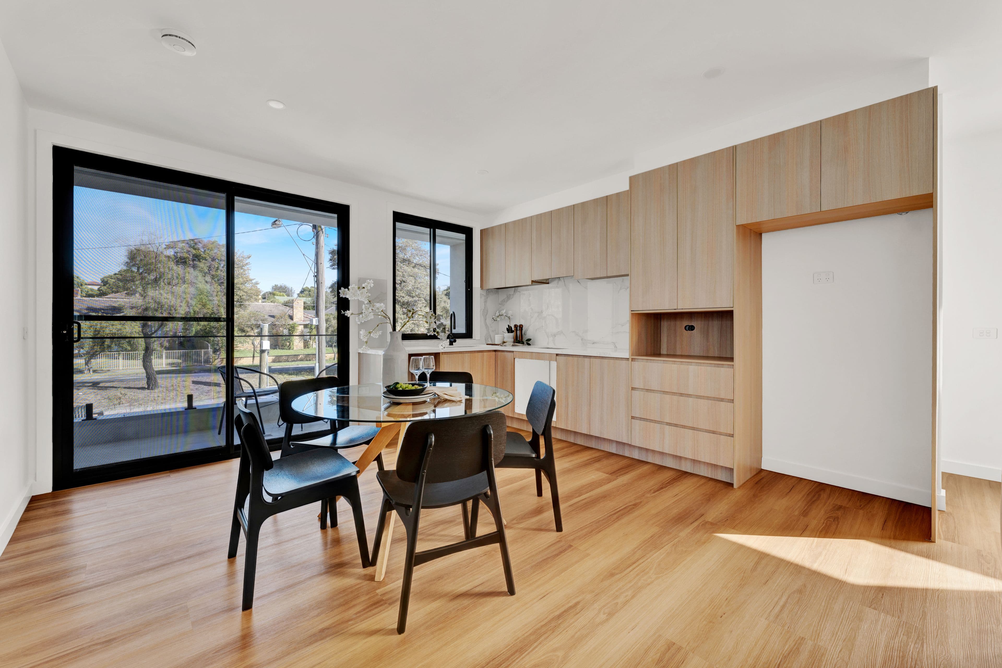106 Broadway, Reservoir VIC 3073, Reservoir - Thumbnail 4