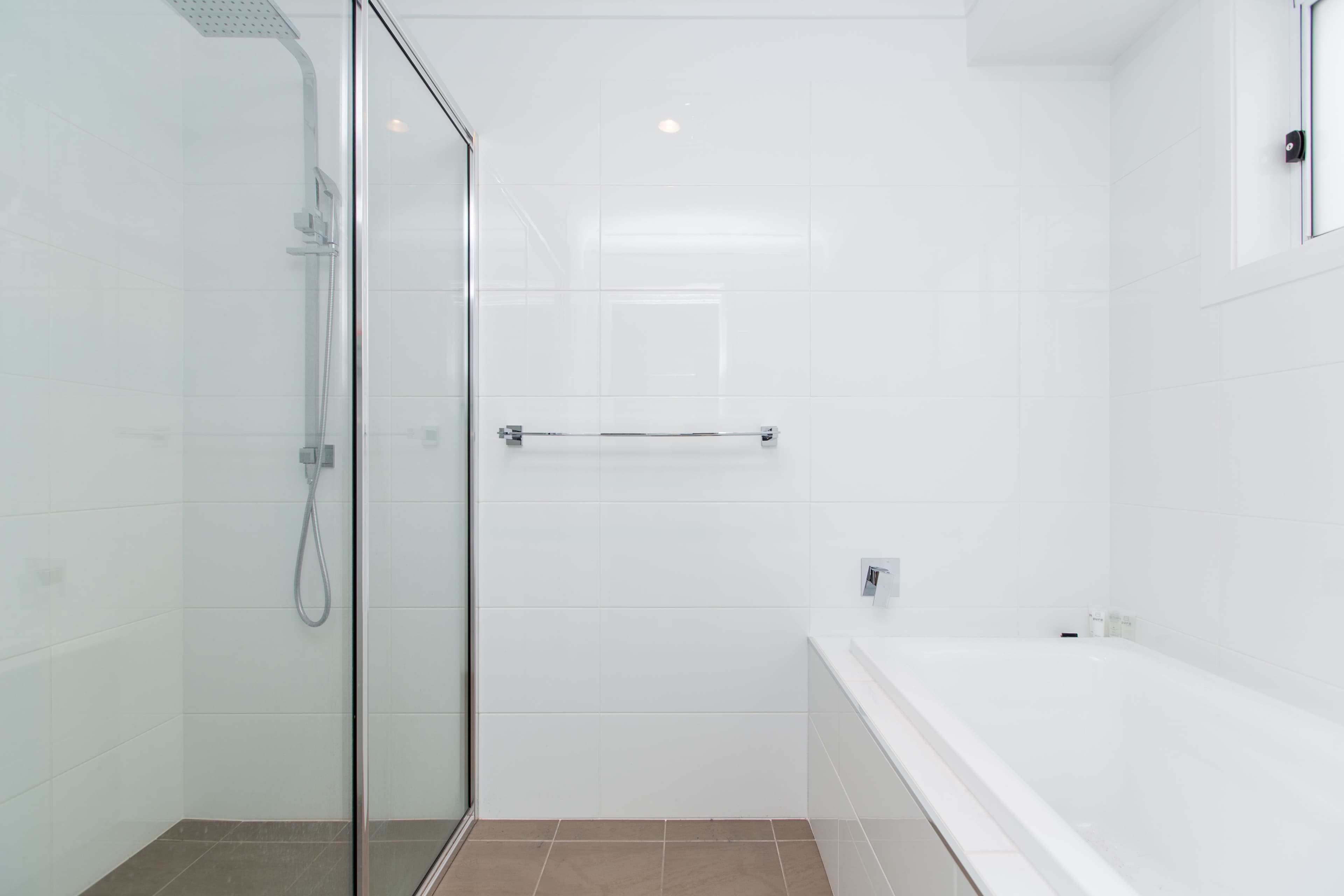 1 Whitten Avenue, Boorooma - Thumbnail 5