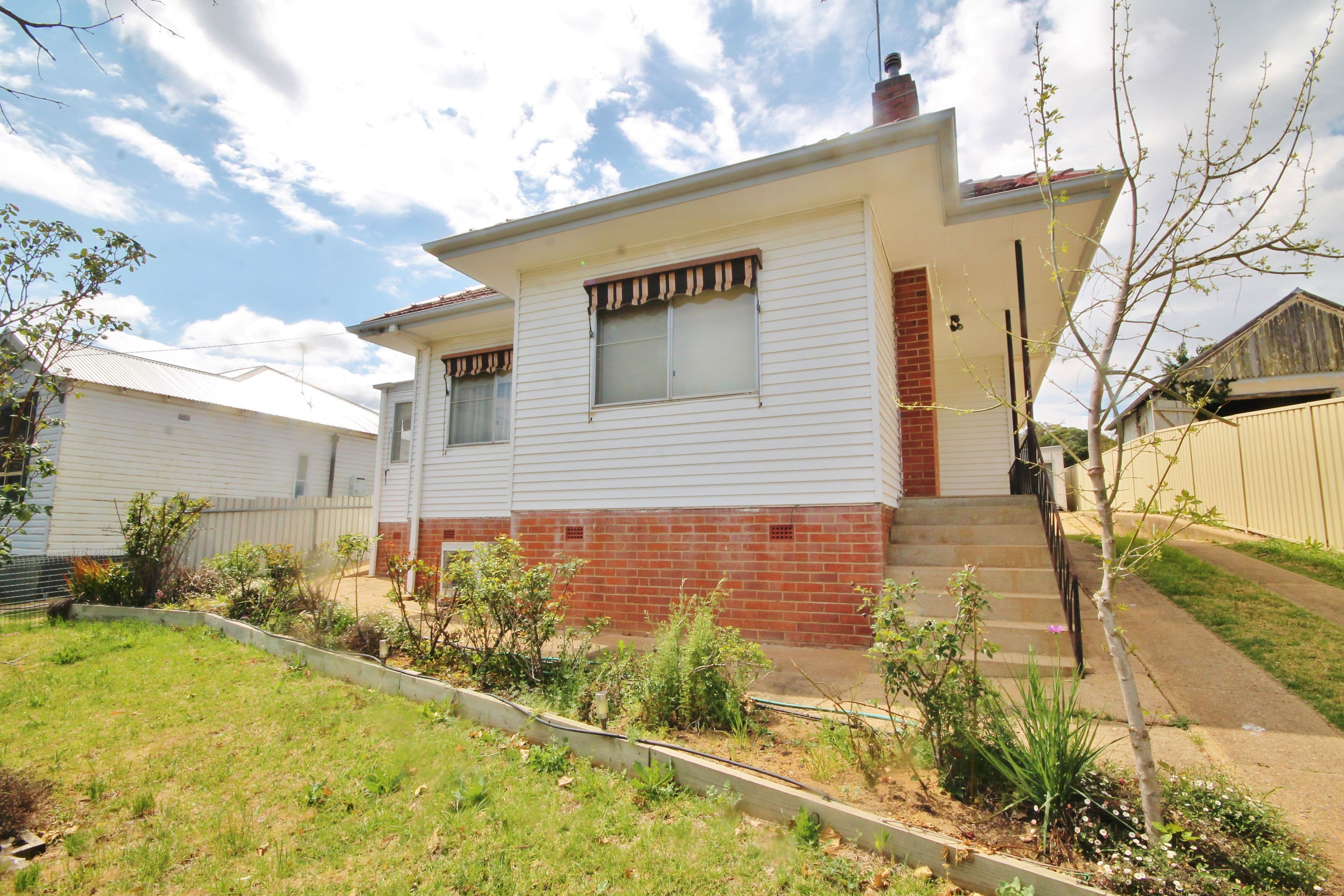 4 Main Street, Young - Image 1