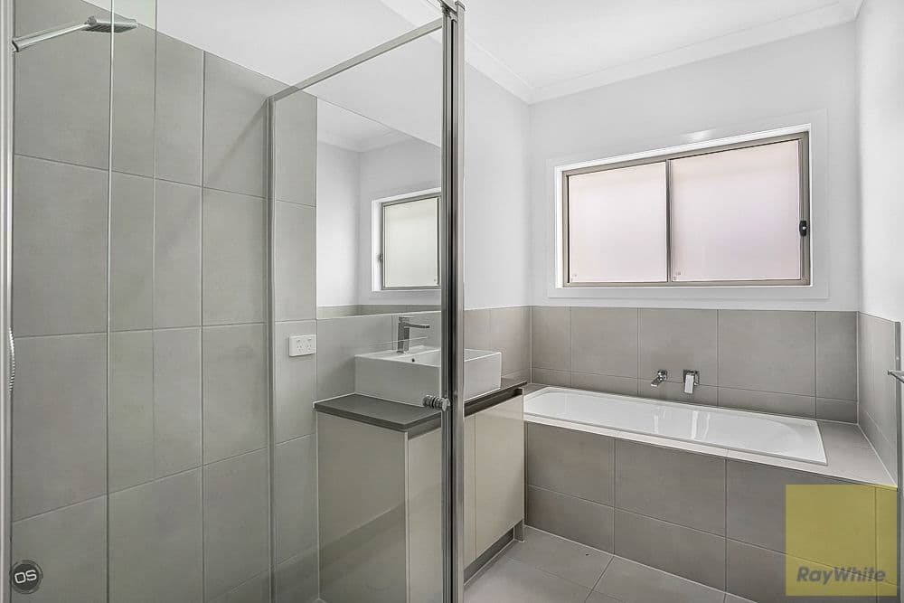7 Kohli Crescent, Rockbank VIC 3335, Rockbank - Thumbnail 7
