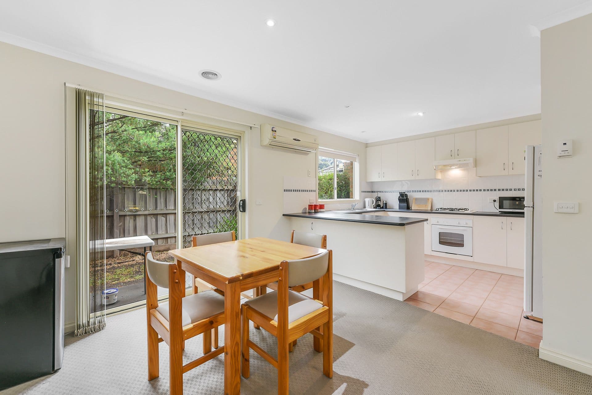 16 Edgewood Road, Dandenong VIC 3175, Dandenong - Thumbnail 4
