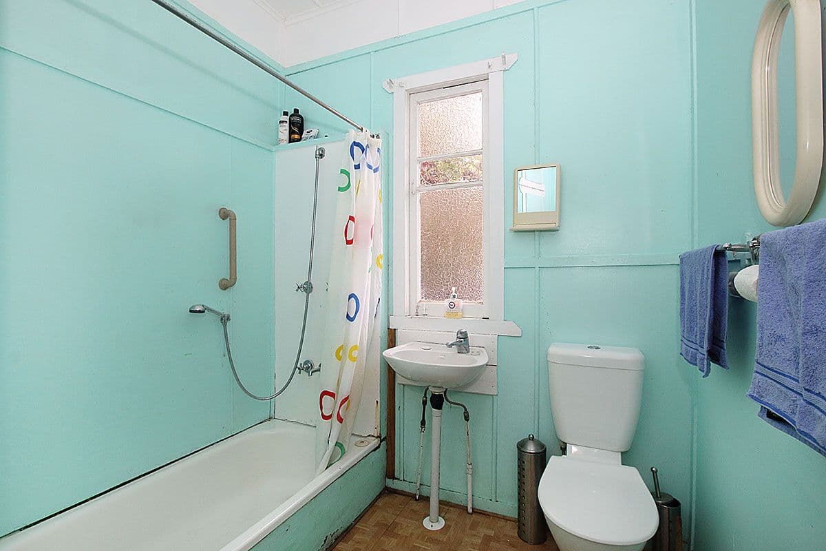 3 Vineyard Street, One Mile QLD 4305, One Mile - Thumbnail 6