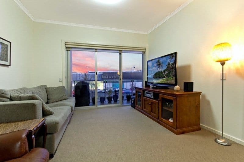 11/10 Light Common, Mawson Lakes SA 5095, Mawson Lakes - Thumbnail 3