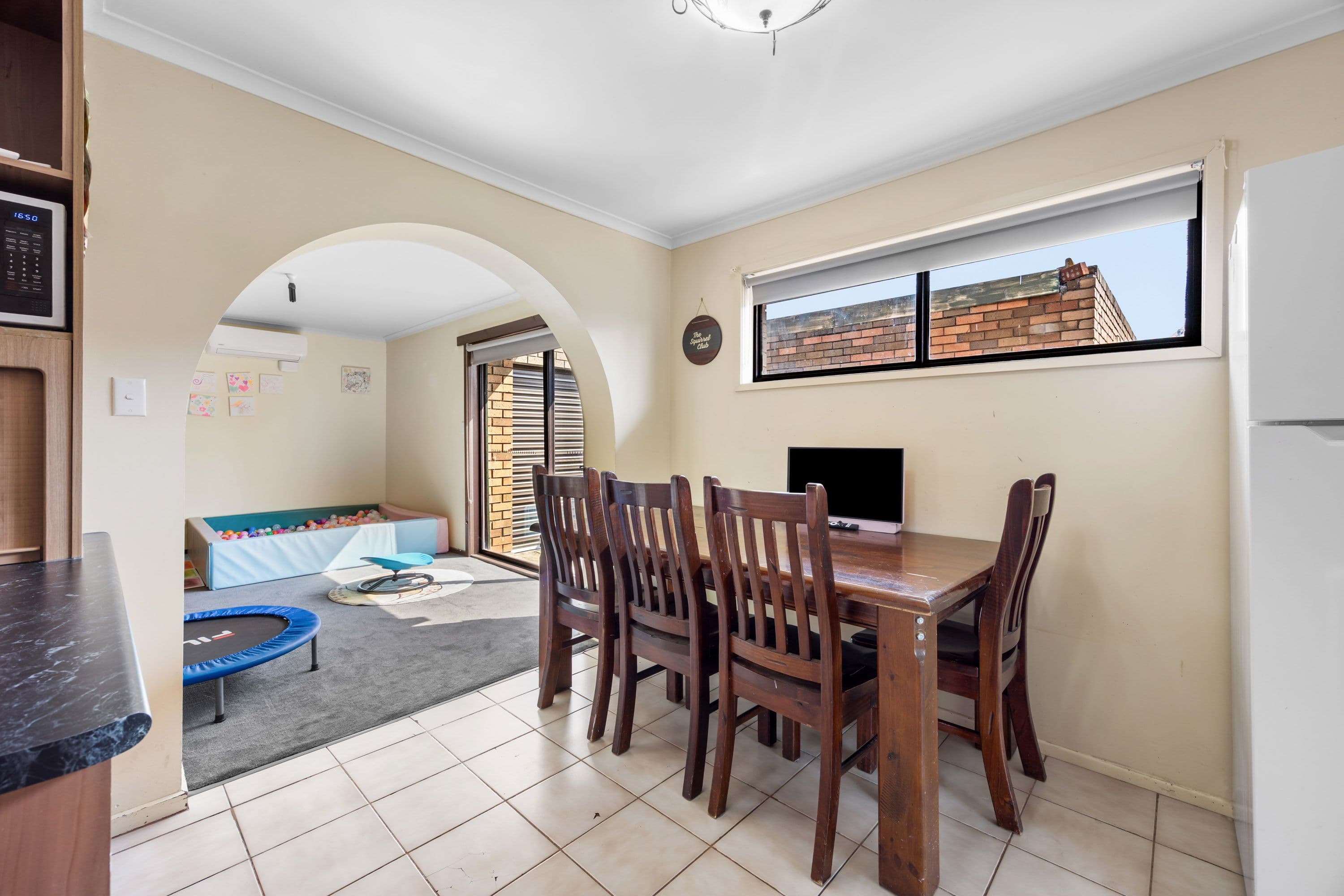 6 Forest Court, Wendouree VIC 3355, Wendouree - Thumbnail 4