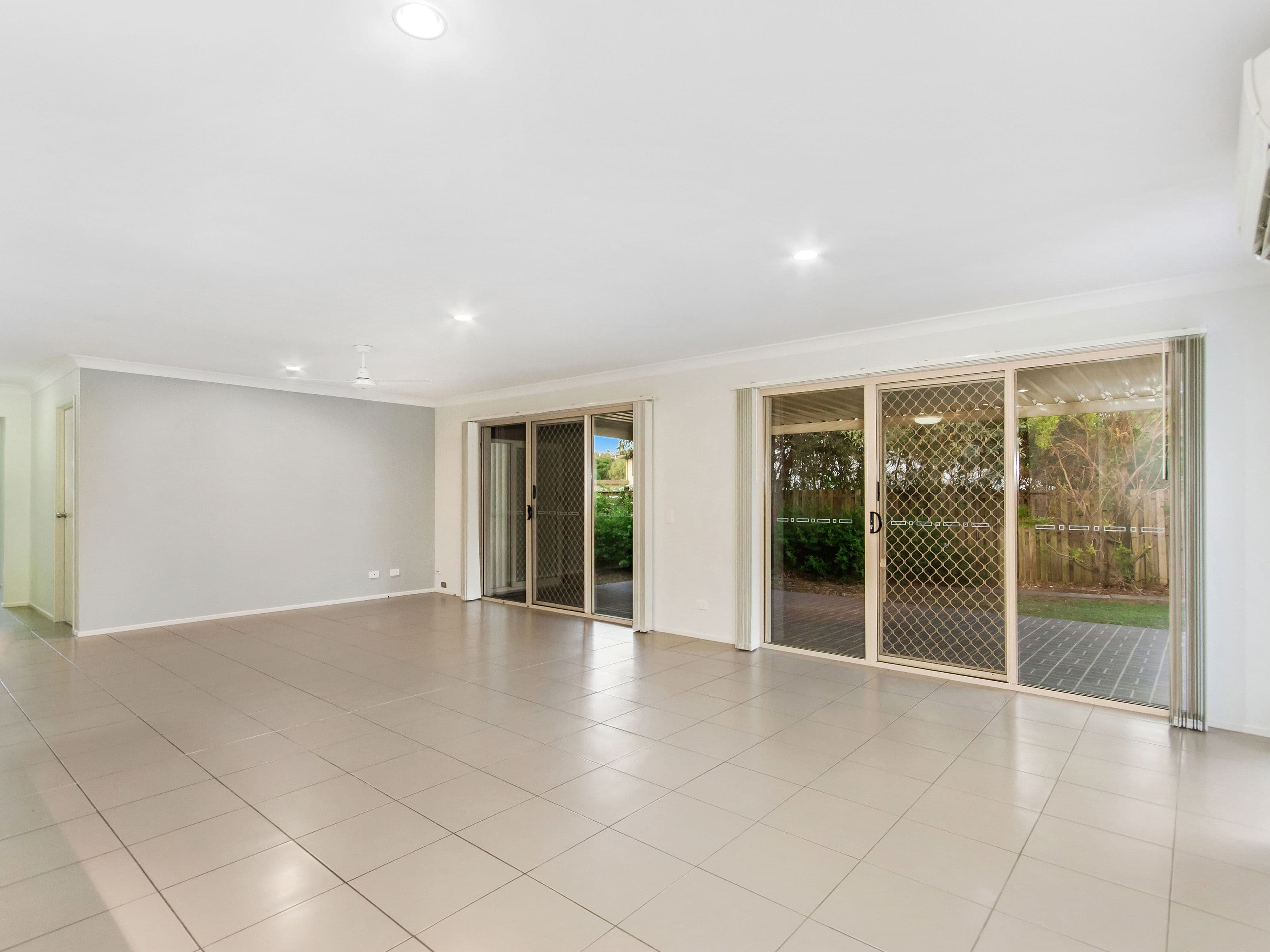 18 Silver Dawn Crescent, Oxenford QLD 4210, Oxenford - Thumbnail 5