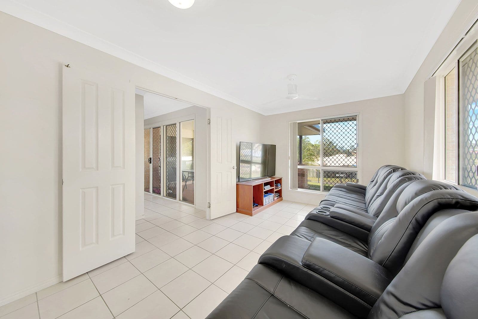 80 Emmadale Drive, New Auckland QLD 4680, New Auckland - Thumbnail 6