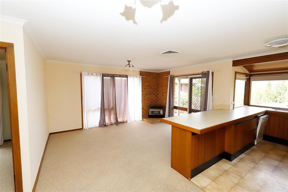 13 Bundara Crescent, Tumut - Thumbnail 3