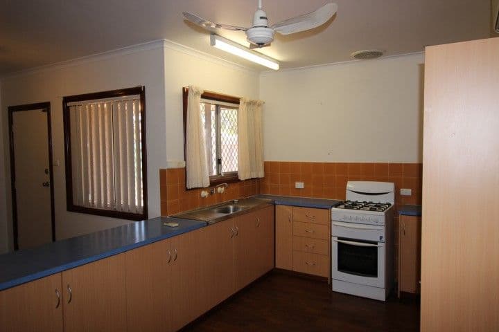 6 Yanderra Crescent, South Hedland WA 6722, South Hedland - Thumbnail 2