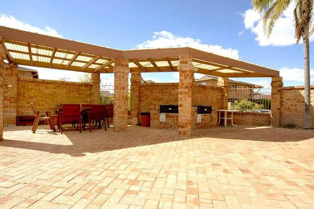 7 Harman Road, Sorrento WA 6020, Sorrento - Thumbnail 3