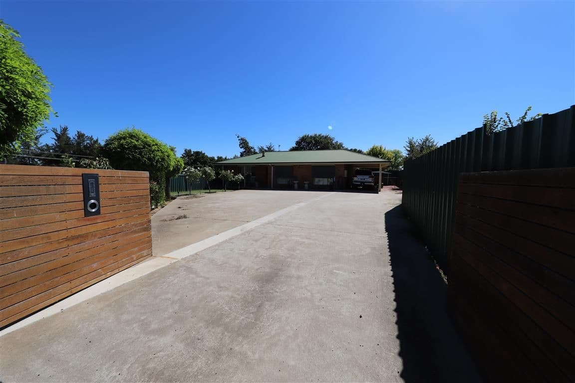 156 Fitzroy Street, Tumut NSW 2720, Tumut - Thumbnail 2