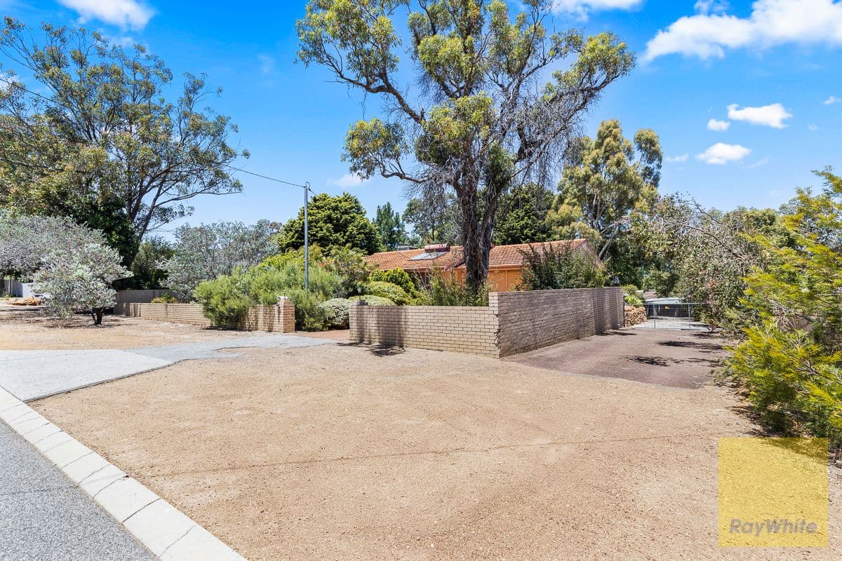 29 Brady Road, Lesmurdie WA 6076, Lesmurdie - Image 1