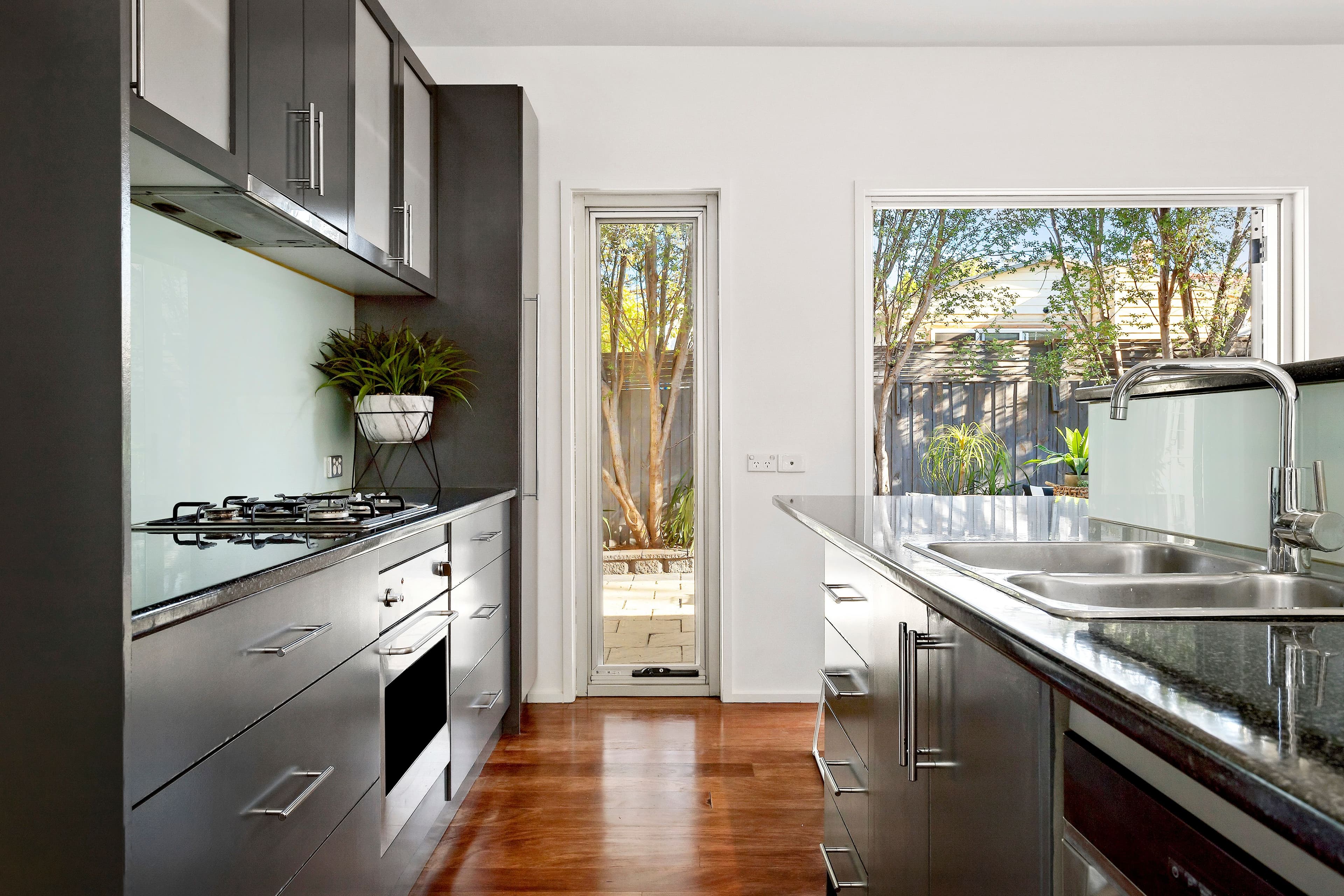 6 Booth Street, Parkdale VIC 3195, Parkdale - Thumbnail 2