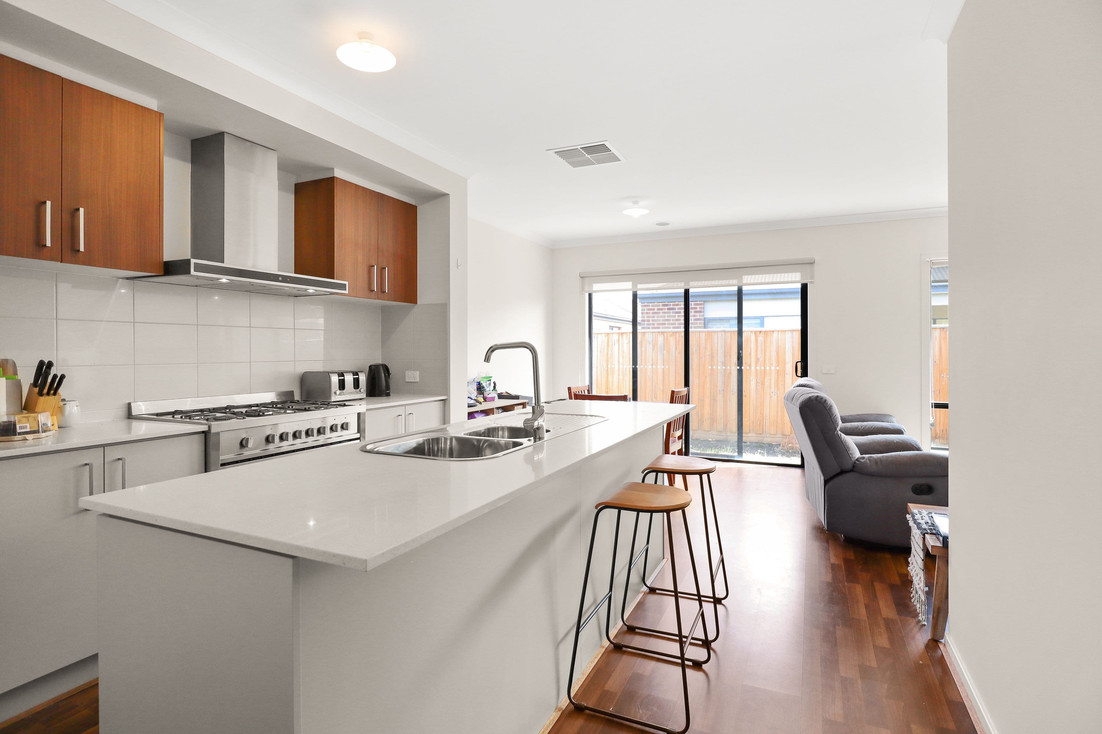 5 Newbury Street, Pakenham VIC 3810, Pakenham - Thumbnail 3