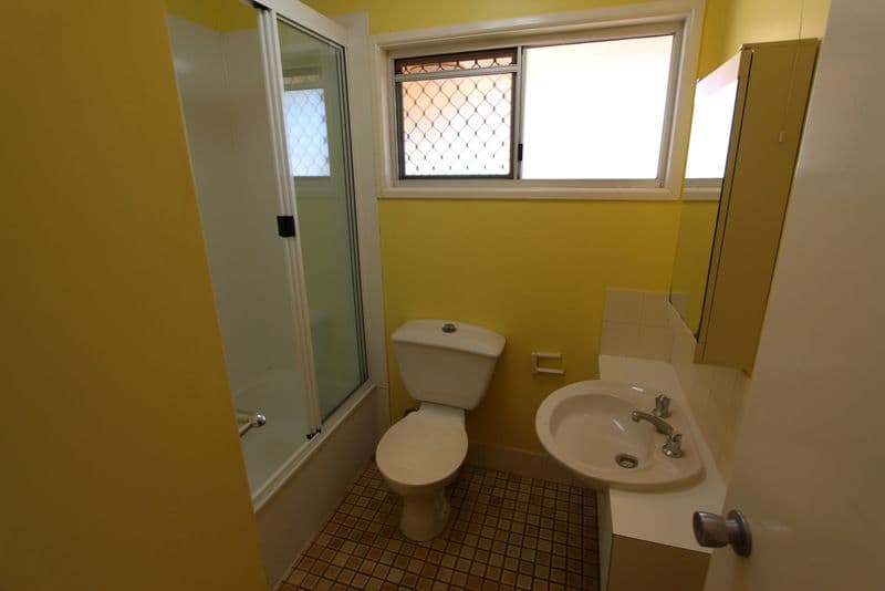 8 Cypress Street, Charleville QLD 4470, Charleville - Thumbnail 4