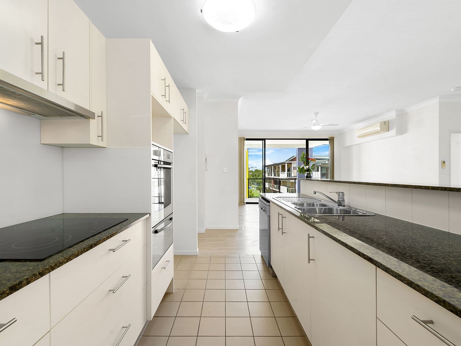 46 Playfield Street, Chermside QLD 4032, Chermside - Thumbnail 7
