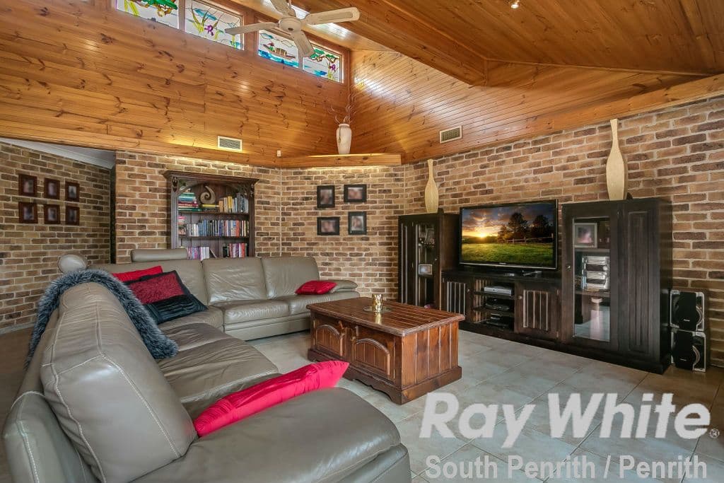 1 Harrier Place, Claremont Meadows - Thumbnail 5