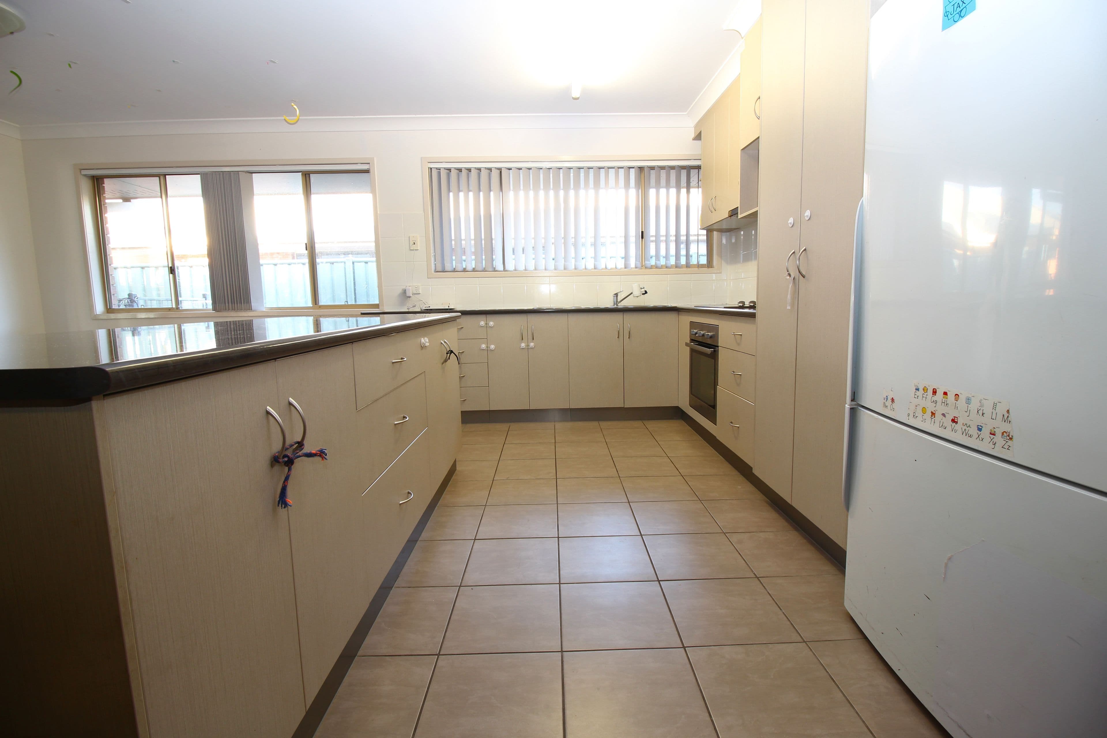 35 Bridgeman Street, Emerald QLD 4720, Emerald - Thumbnail 4