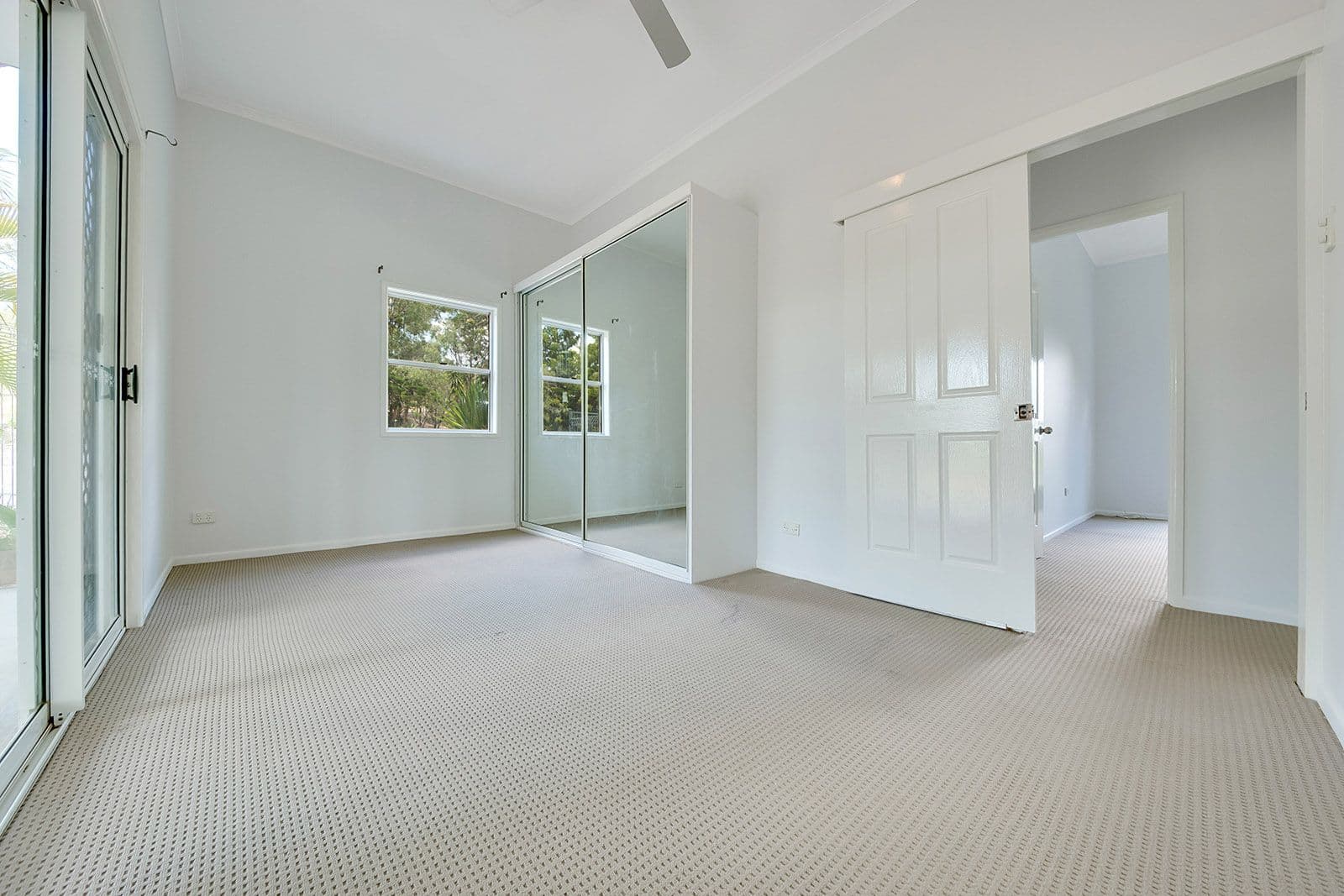 14 RIVERVIEW Drive, River Ranch QLD 4680, River Ranch - Thumbnail 6