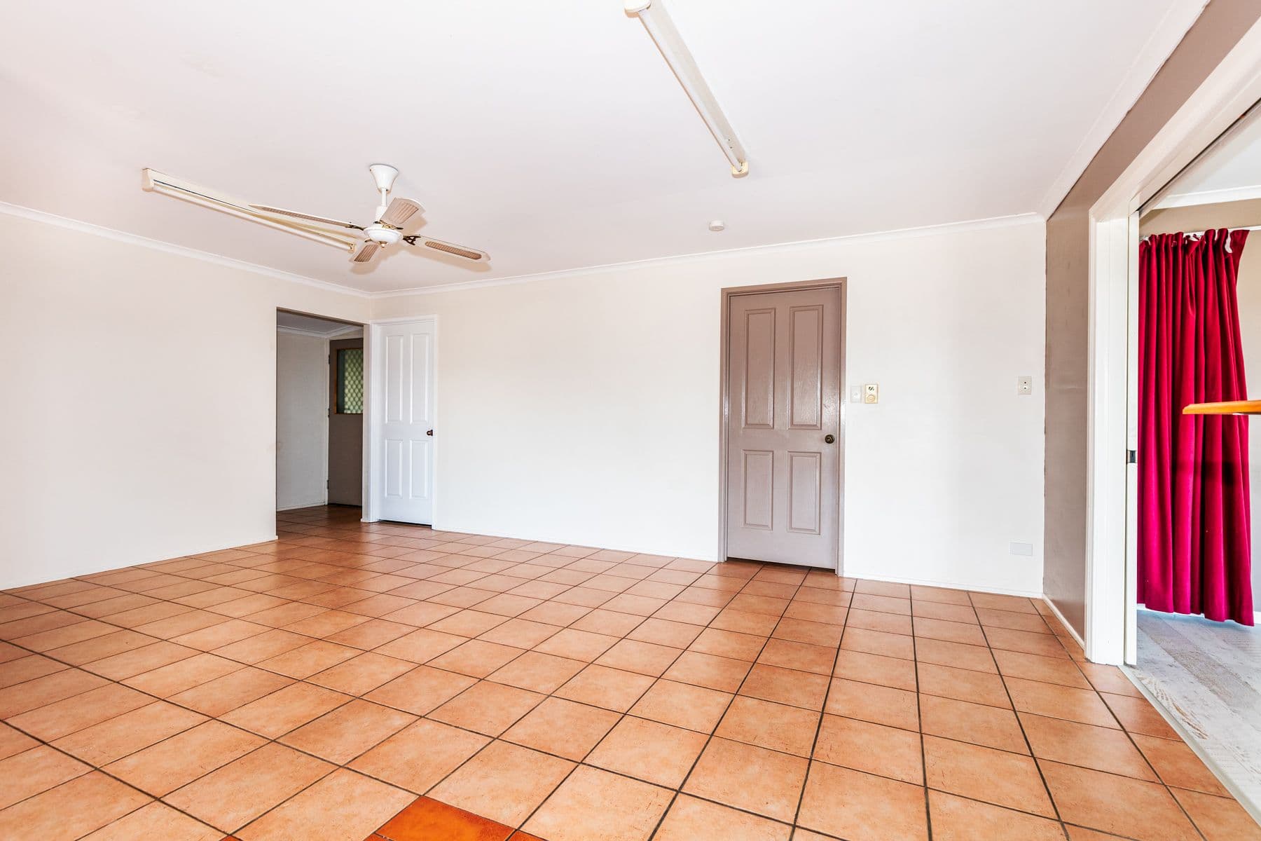 7 Kirkstall Street, Holmview QLD 4207, Holmview - Thumbnail 5