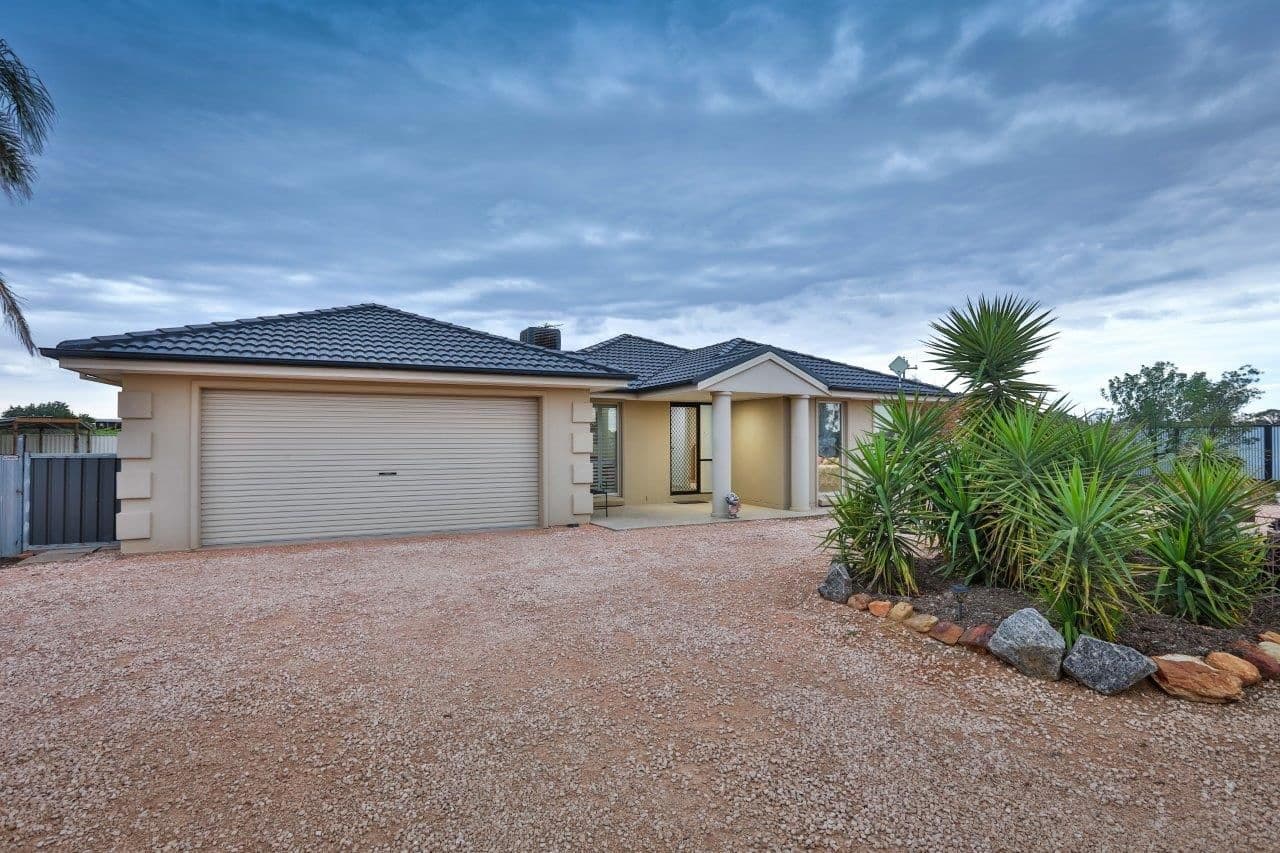 264 Coorong Avenue, Irymple VIC 3498, Irymple - Thumbnail 3