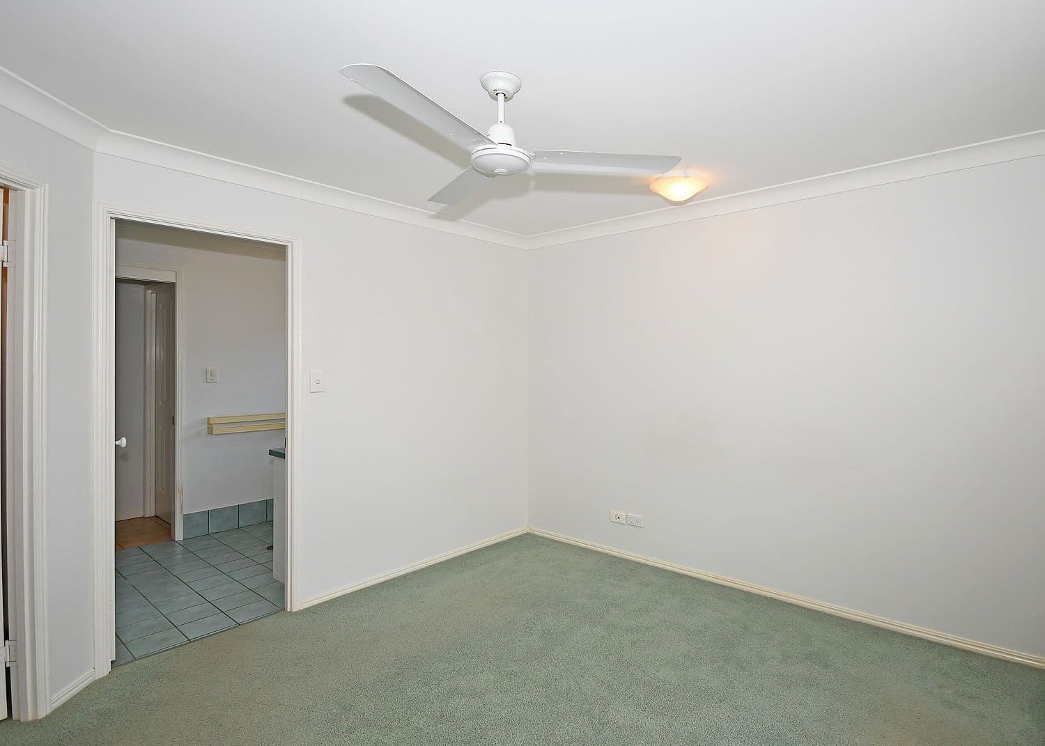 33 Wattle Street, Point Vernon QLD 4655, Point Vernon - Thumbnail 6