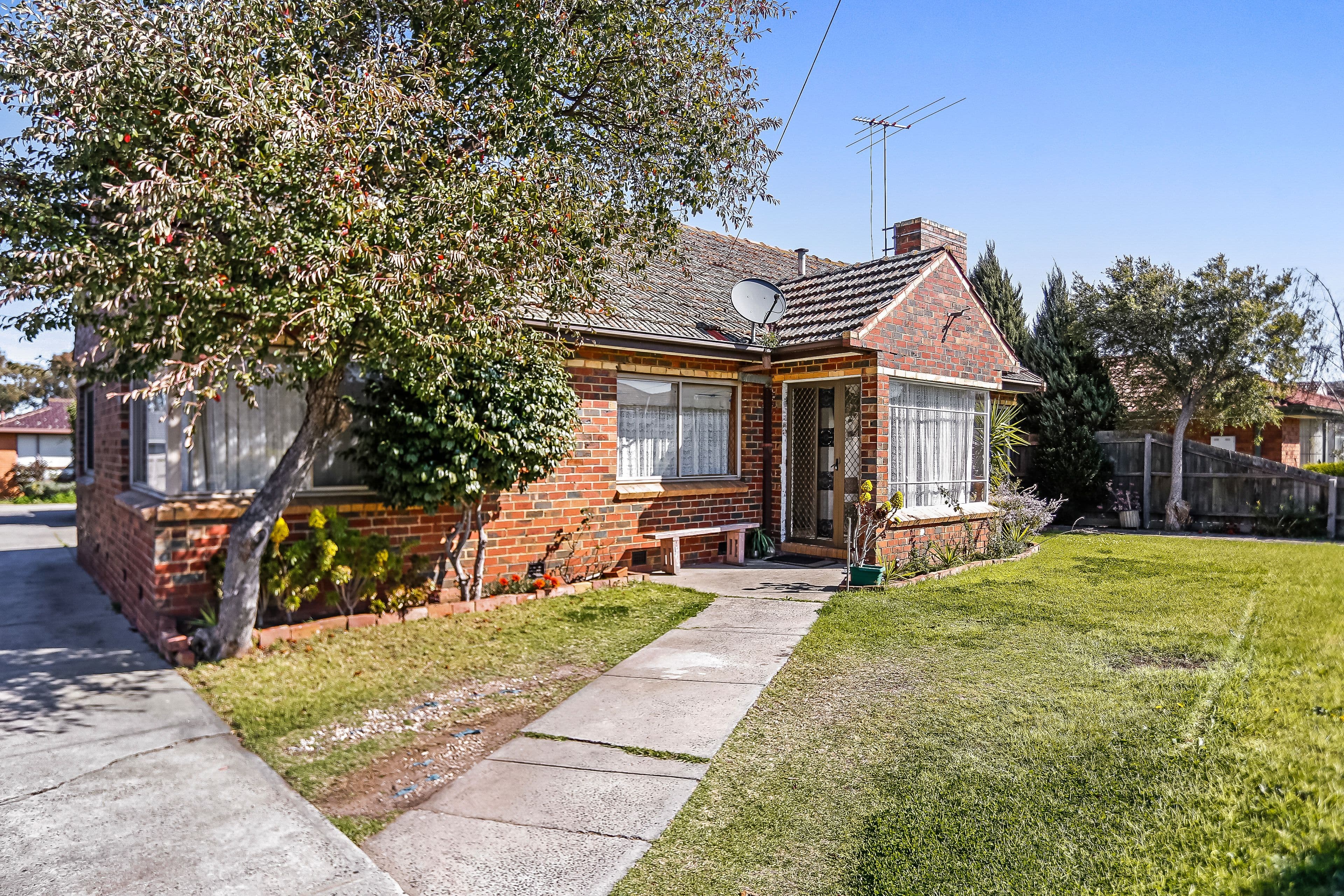 35 Finchley Avenue, Glenroy VIC 3046, Glenroy - Image 1