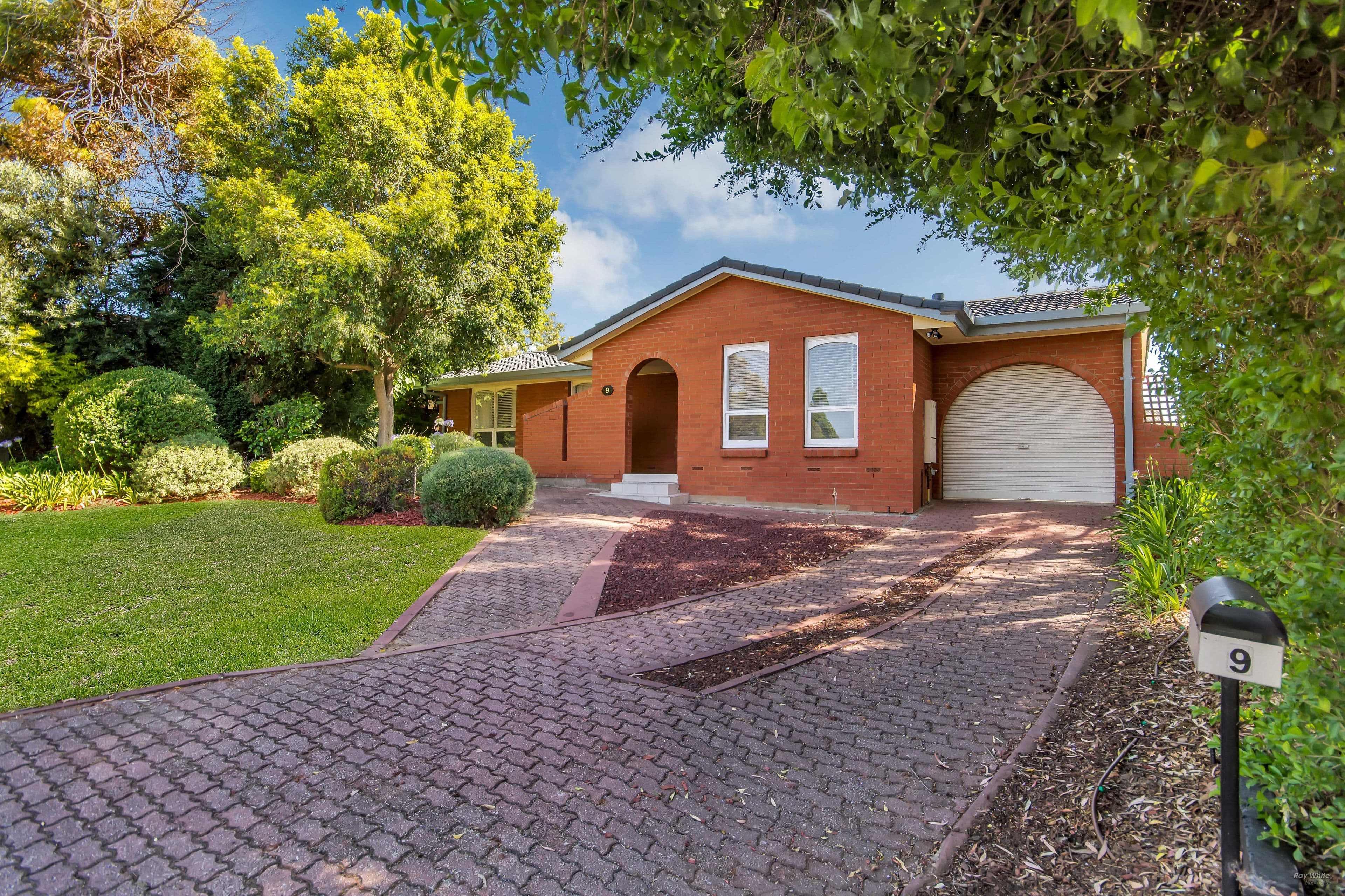 9 Maughan Avenue, Redwood Park SA 5097, Redwood Park - Thumbnail 2