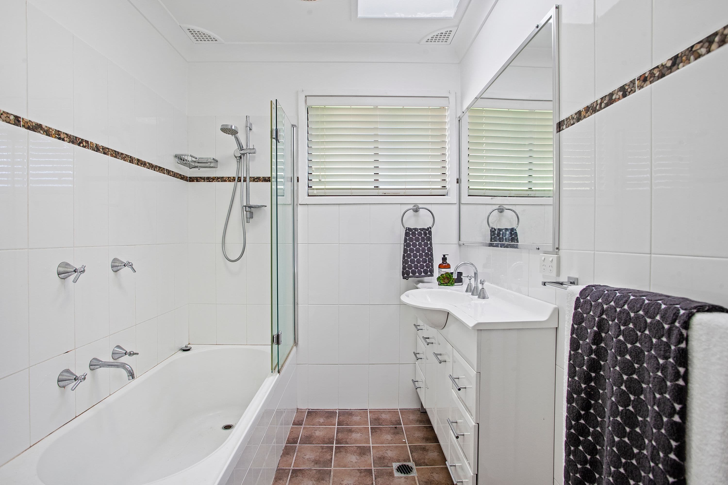 6 Blenheim Avenue, Berkeley Vale NSW 2261, Berkeley Vale - Thumbnail 7