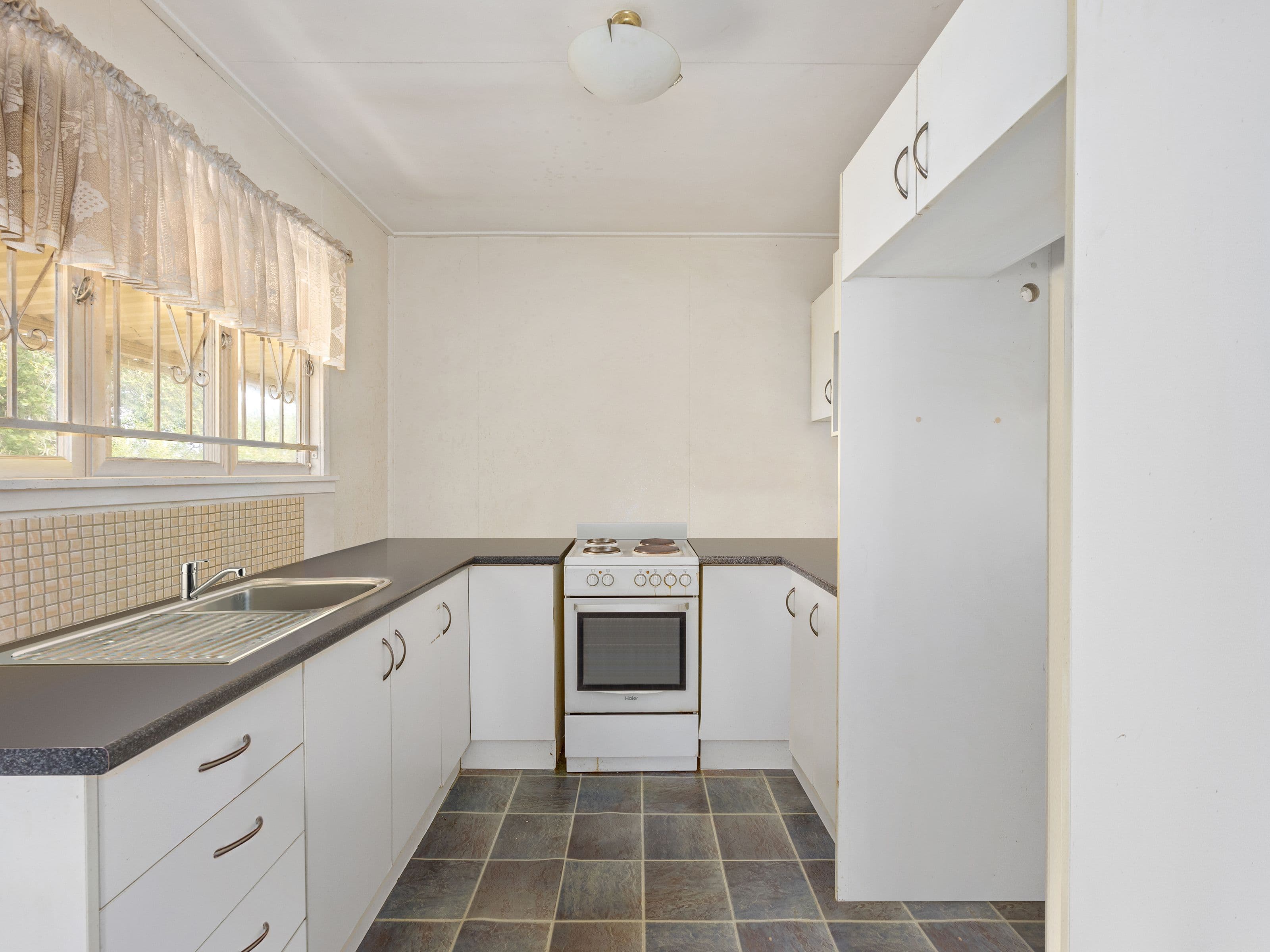 7 Welbeck Street, Logan Central QLD 4114, Logan Central - Thumbnail 4