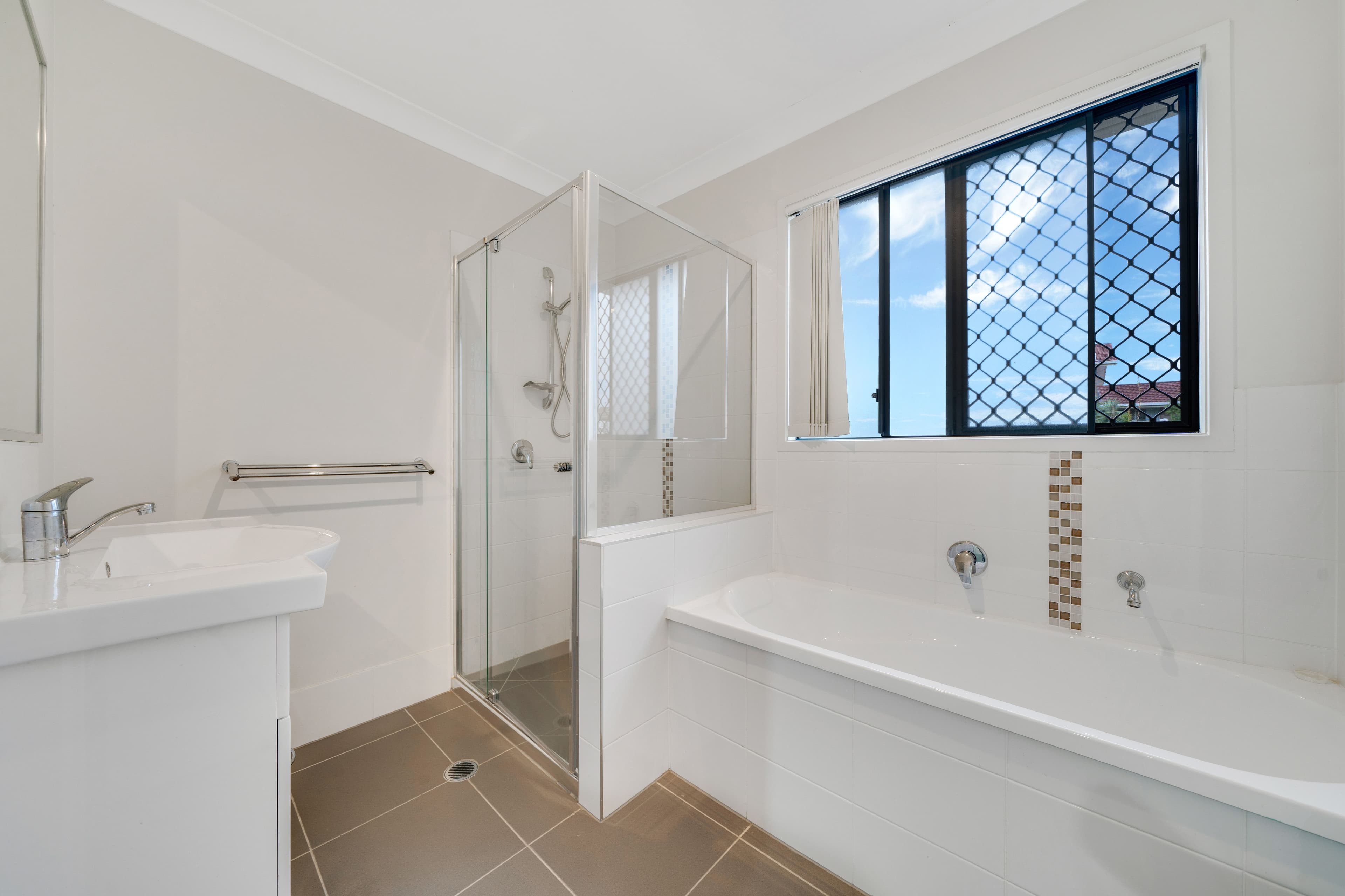 10 Lane Court, Mount Warren Park QLD 4207, Mount Warren Park - Thumbnail 5