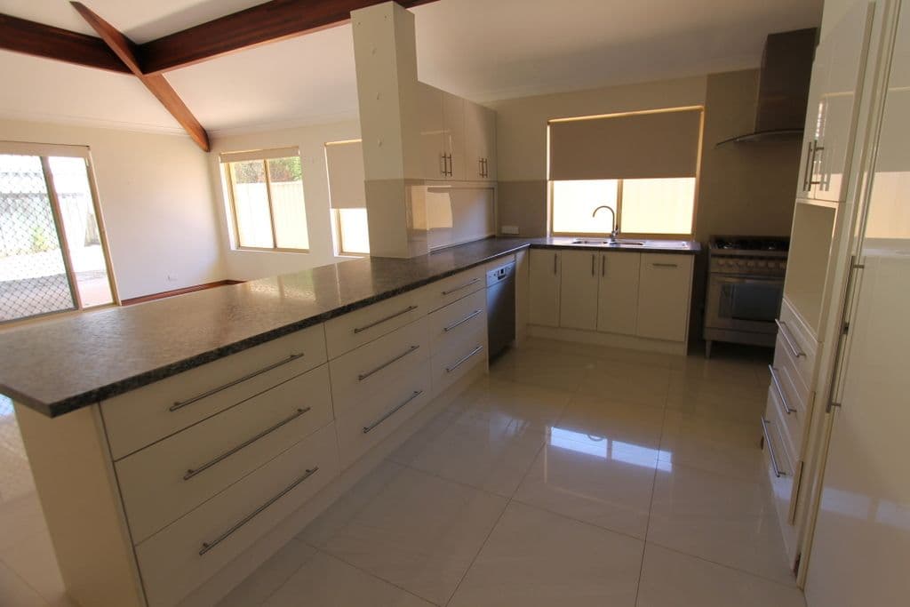 79 Star Bush Crescent, Ellenbrook WA 6069, Ellenbrook - Thumbnail 2