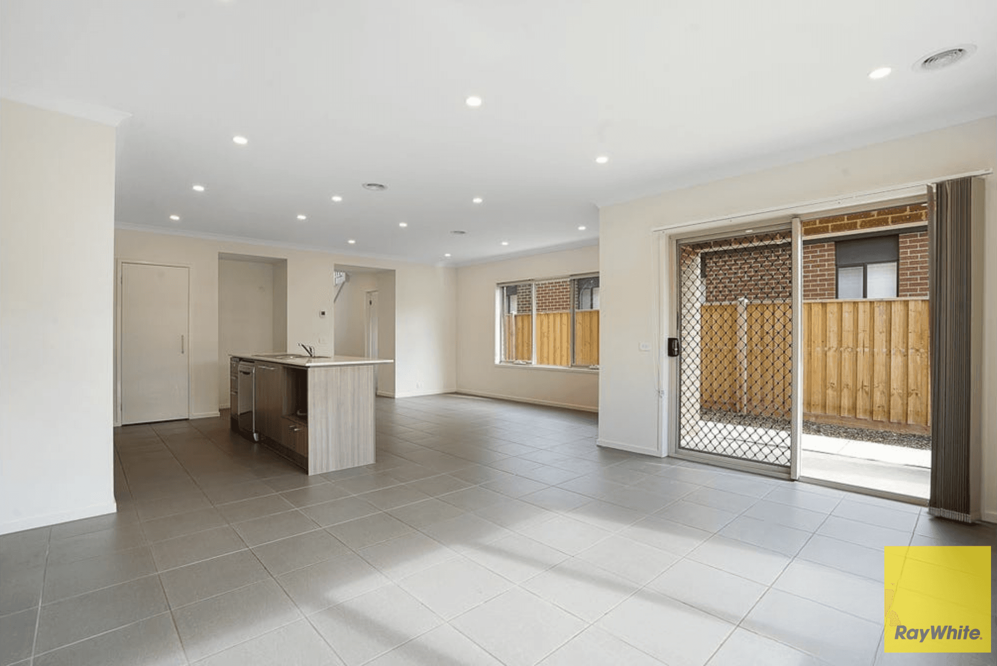 15 Sawyer Street, Spring Mountain QLD 4300, Spring Mountain - Thumbnail 4