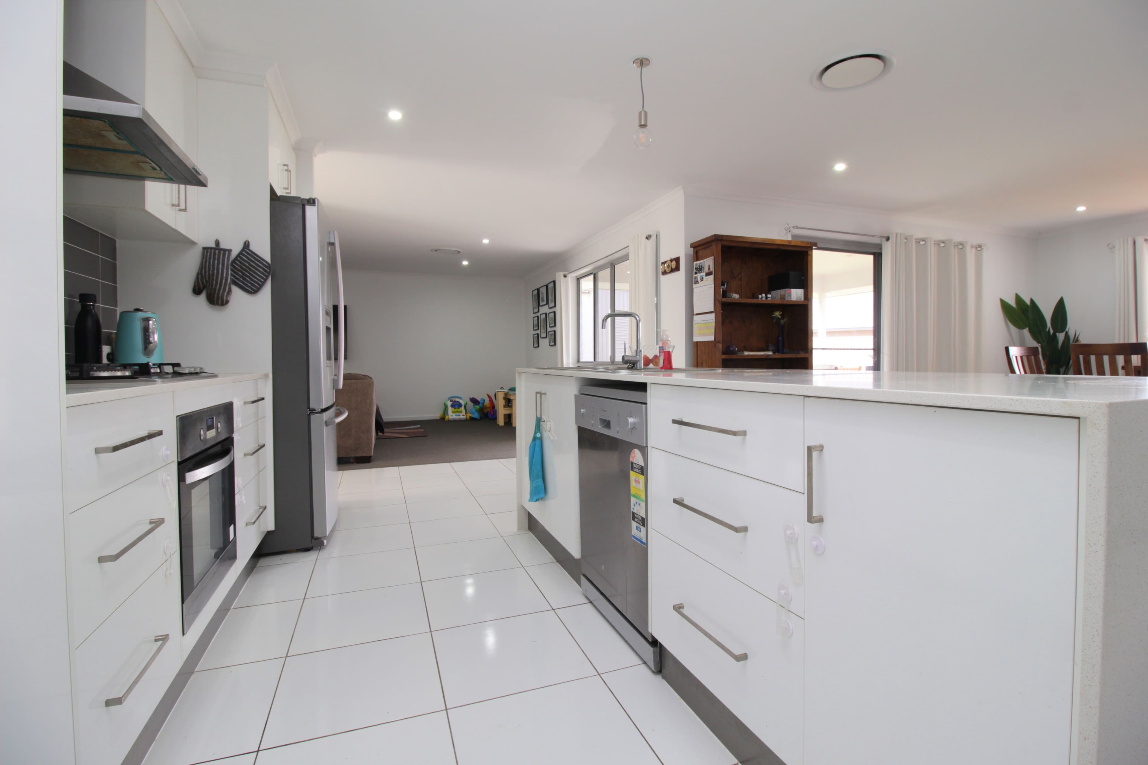 3 Thornton Street, Emerald QLD 4720, Emerald - Thumbnail 4
