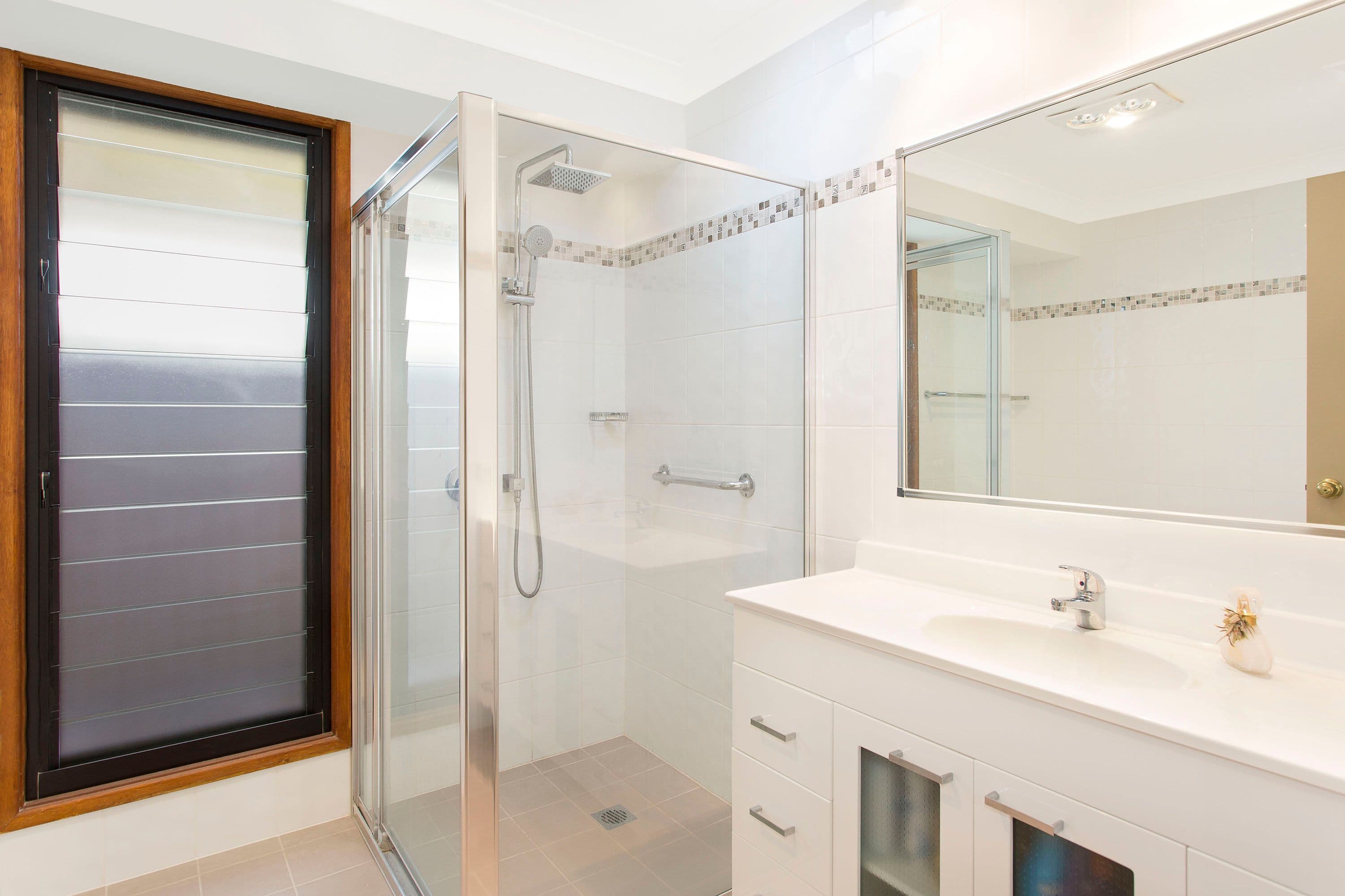 27 Dampier Boulevard, Killarney Vale - Thumbnail 6