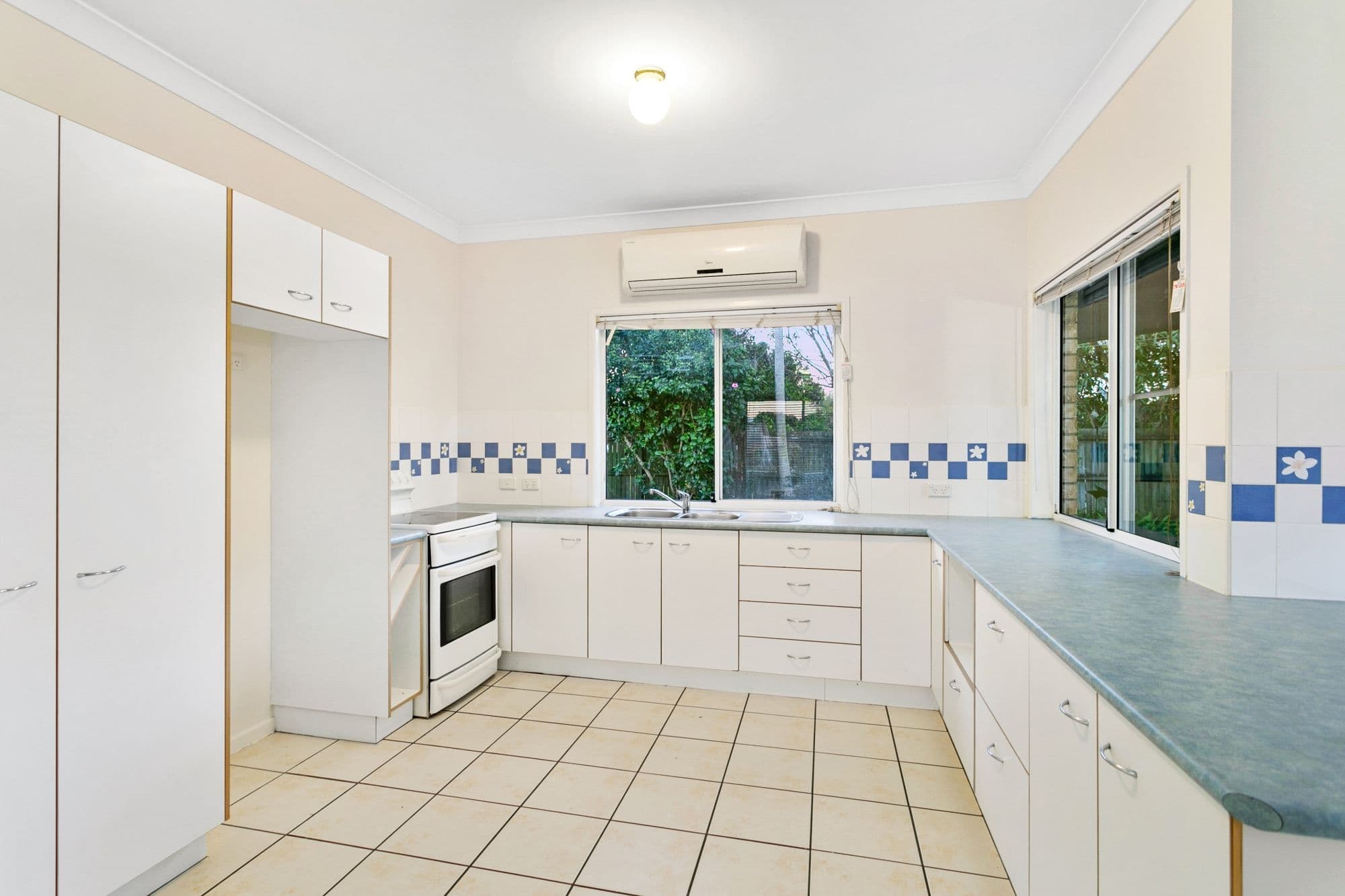 92 Phillip Parade, Deception Bay QLD 4508, Deception Bay - Thumbnail 5