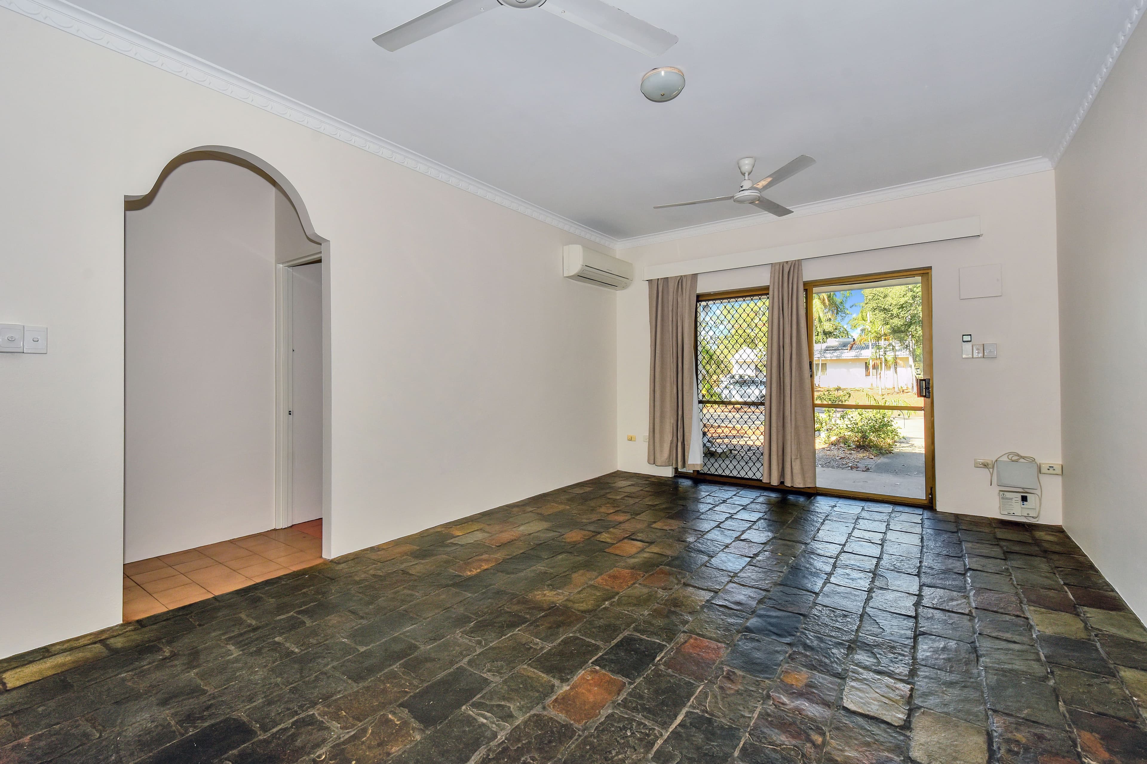 2/22 Karama Crescent, Karama NT 0812, Karama - Thumbnail 2