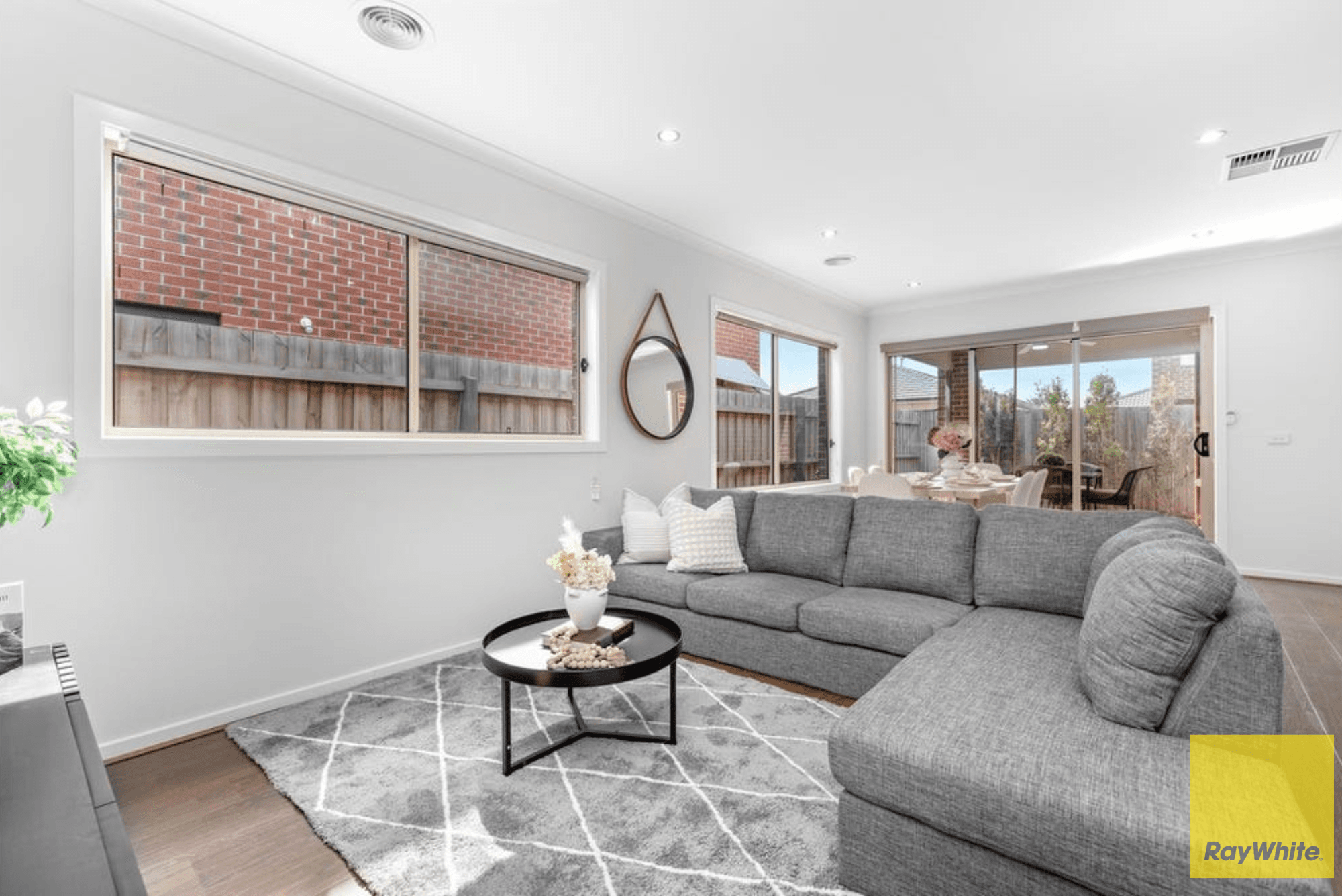 5 Brinkerhoff Crescent, Point Cook VIC 3030, Point Cook - Thumbnail 4