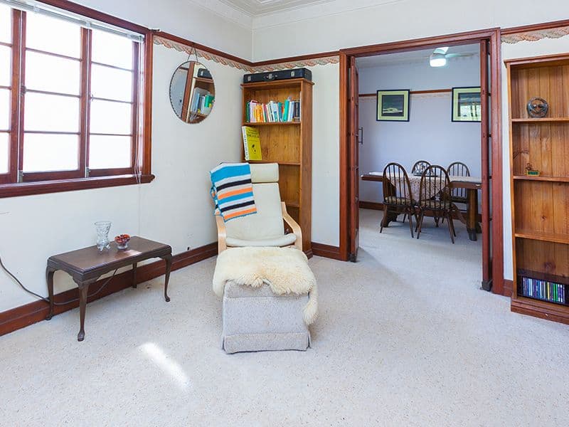 37 Waratah Avenue, Holland Park West QLD 4121, Holland Park West - Thumbnail 3