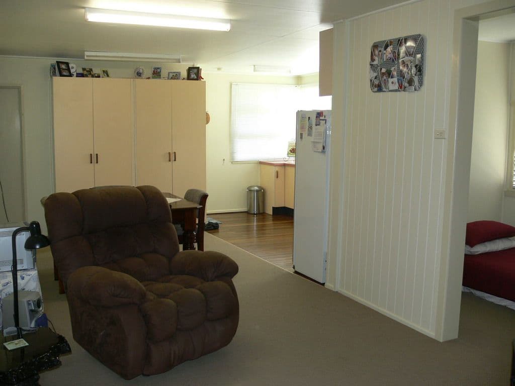 17 Barbour Street, Esk QLD 4312, Esk - Thumbnail 5