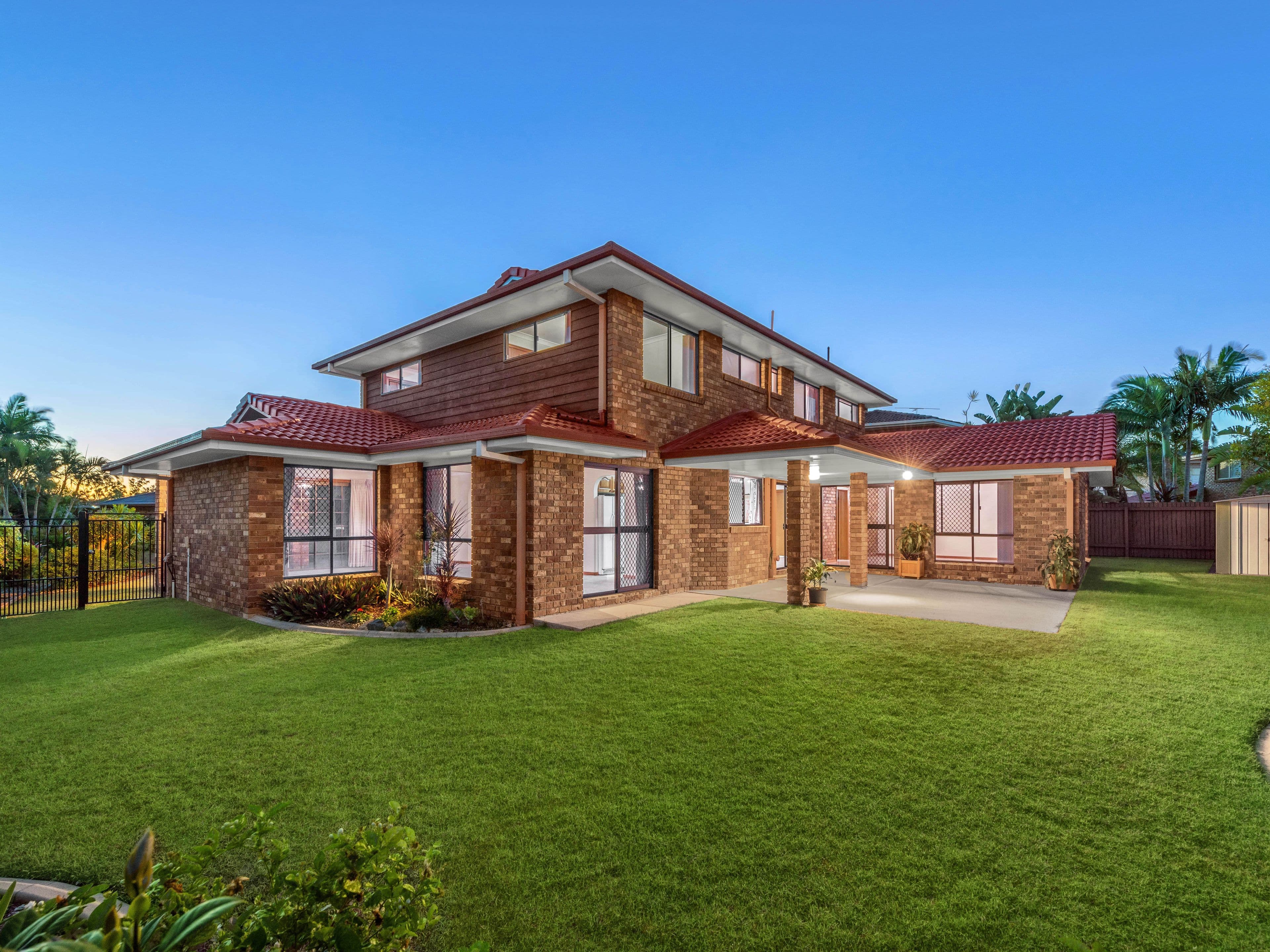 6 Salm Court, Carindale QLD 4152, Carindale - Thumbnail 2