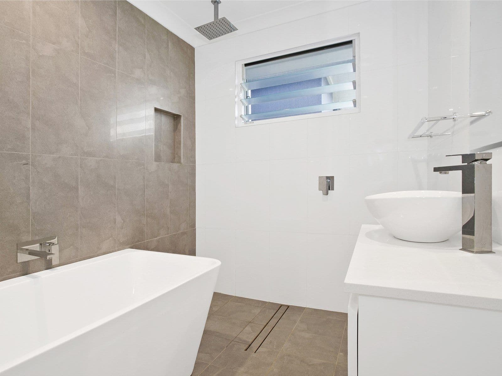 24 Stephanie Avenue, Warilla - Thumbnail 6